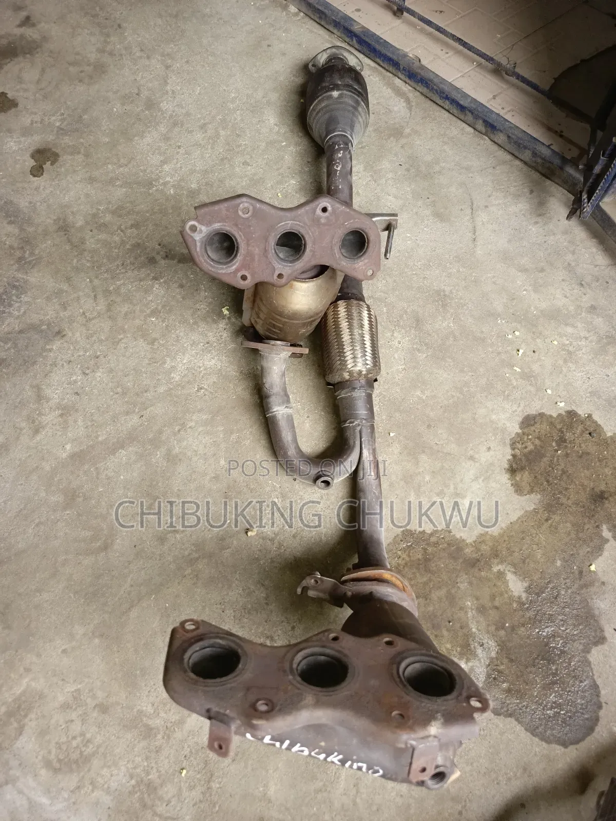 Lexus Es350 2007-2010 Complete Catalytic Converter Exhaust Pot.