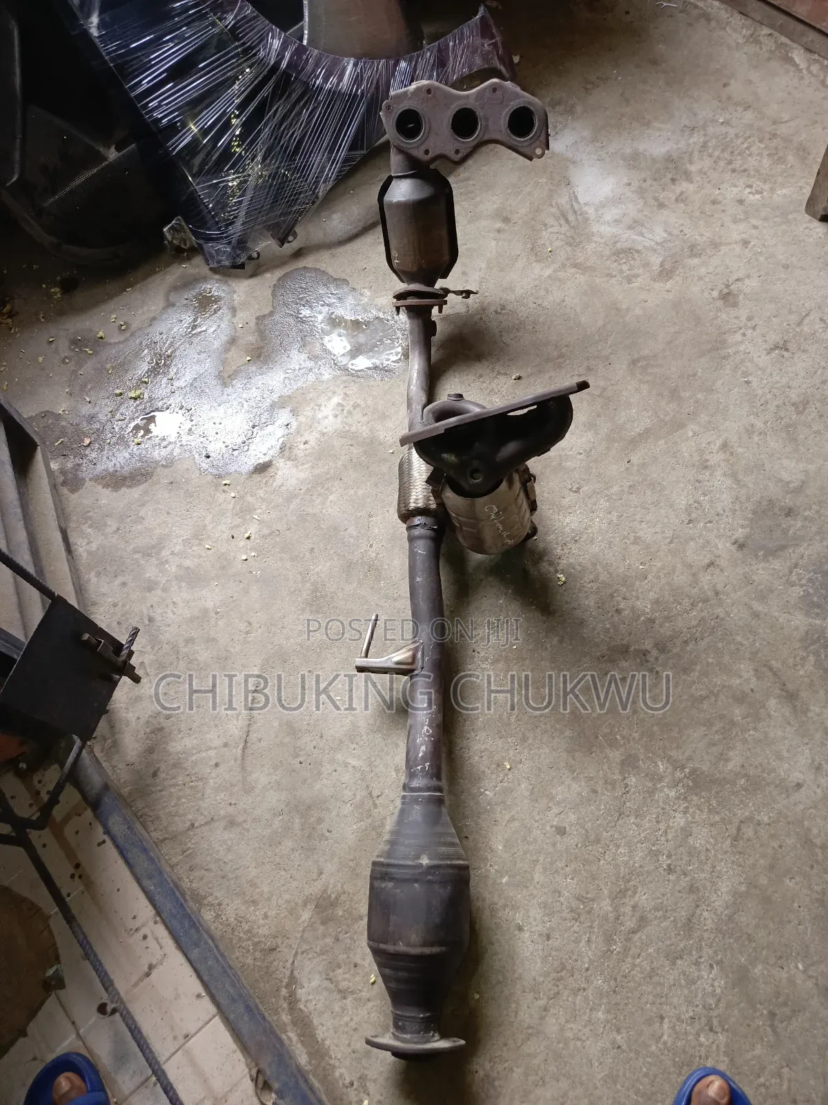 Lexus Es350 2007-2010 Complete Catalytic Converter Exhaust Pot.