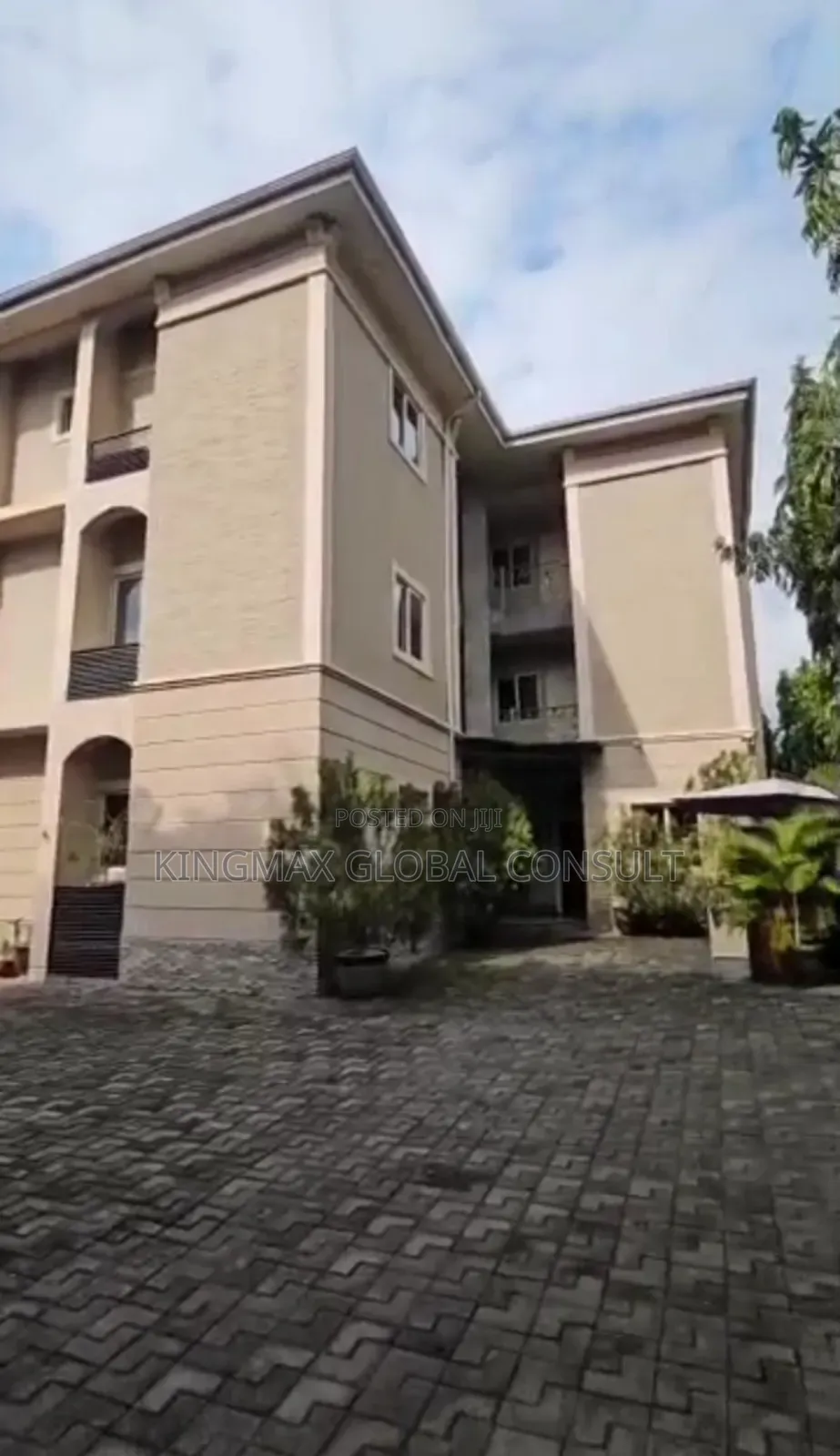 3bdrm Apartment in Wuse Zone Abuja for sale