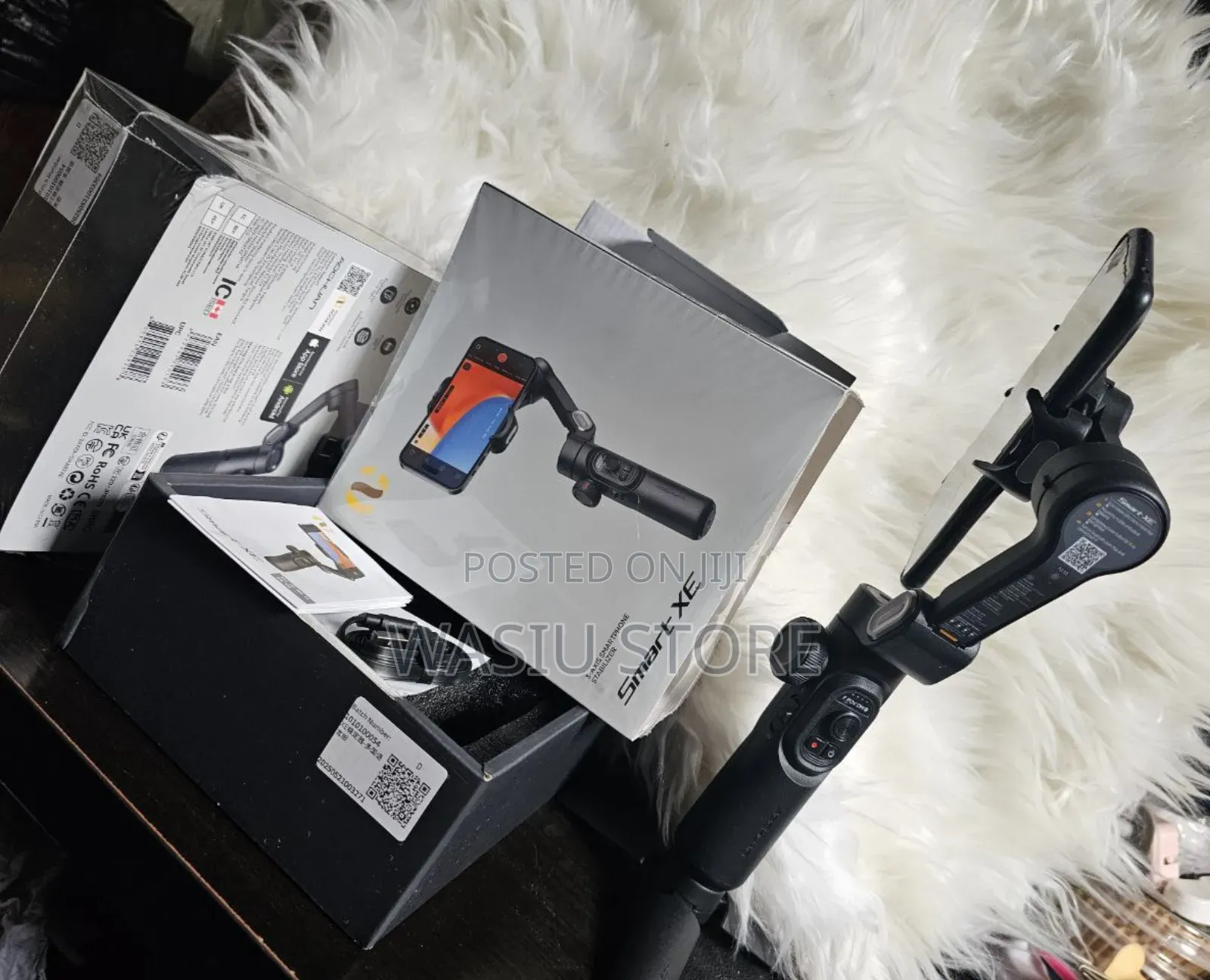 Aochuan Smart Xe 3-Axis Gimbal Stabilizer for Smartphones
