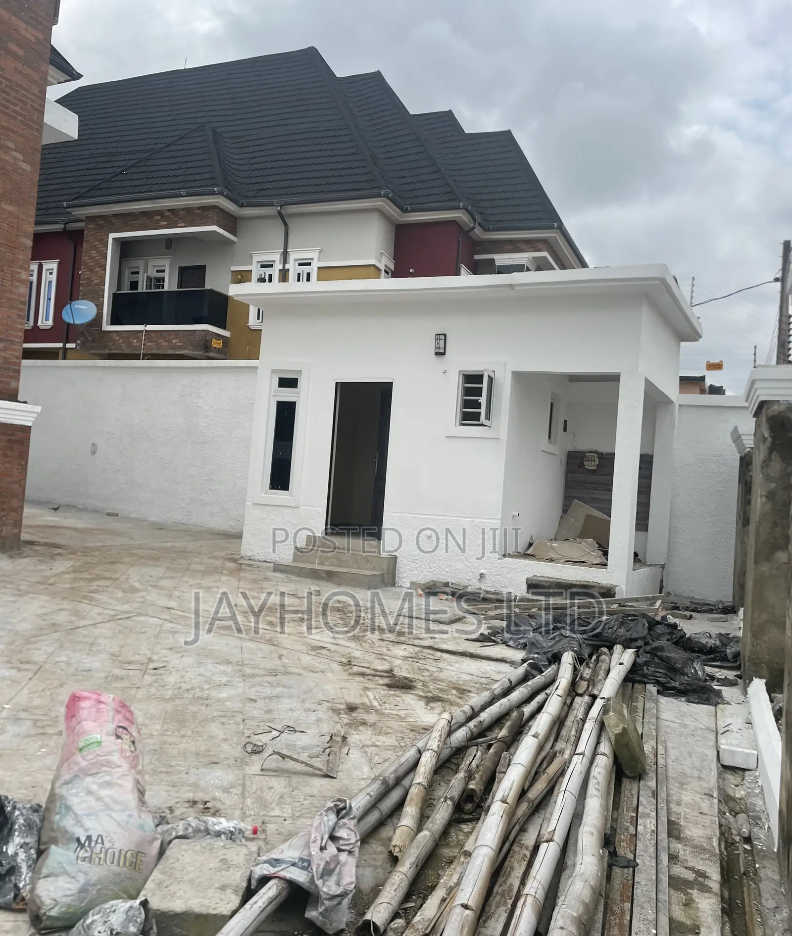 4 Bedroom Duplex for Sale at Back of Hampton Okpanam Road Asaba