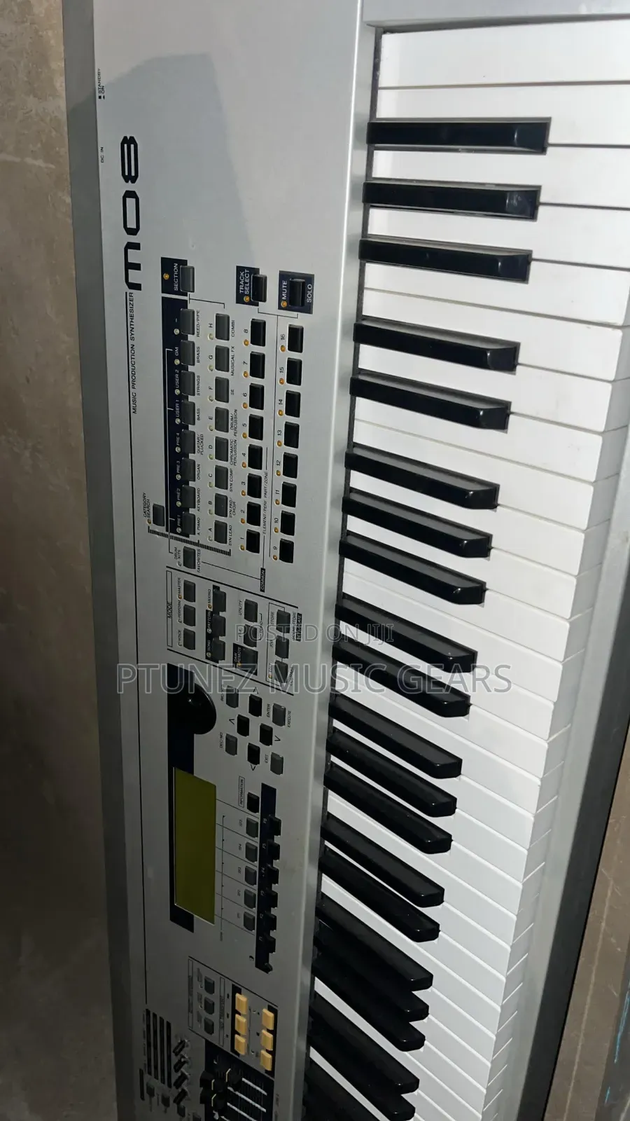 Yamaha Motif M08