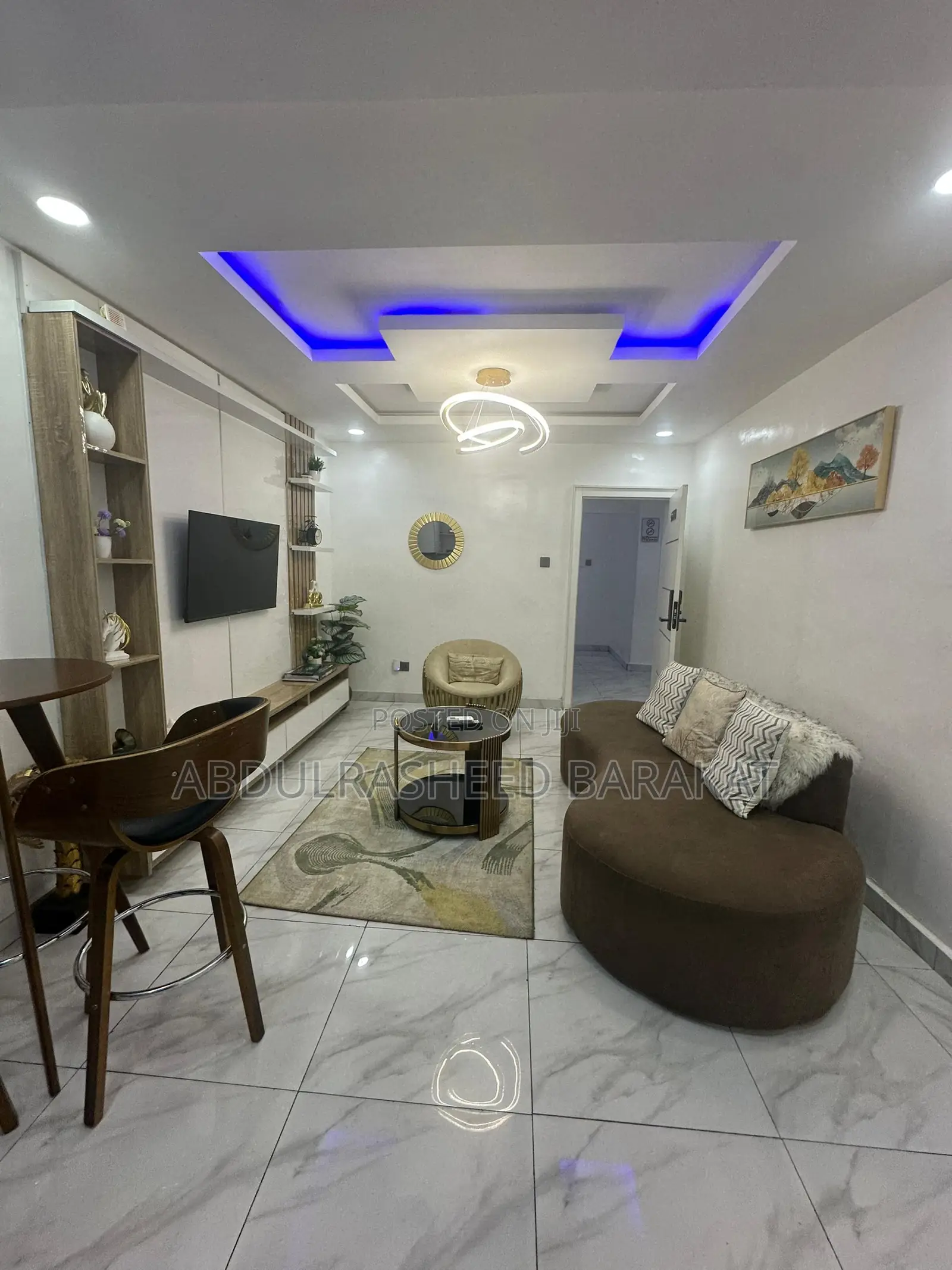 Tastefully Furnished Perfect for Pictures One Bedroom Apartment
