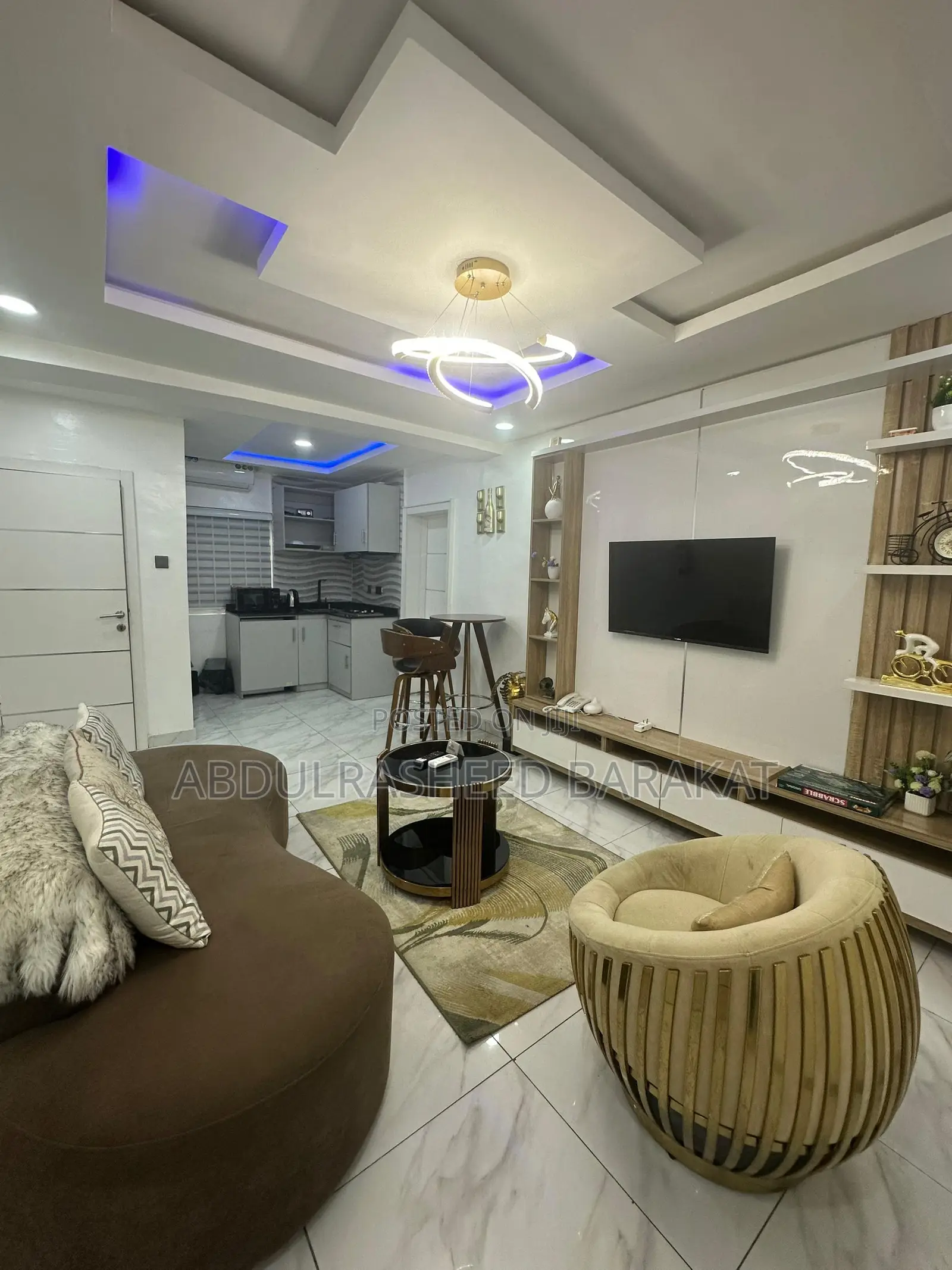 Tastefully Furnished Perfect for Pictures One Bedroom Apartment
