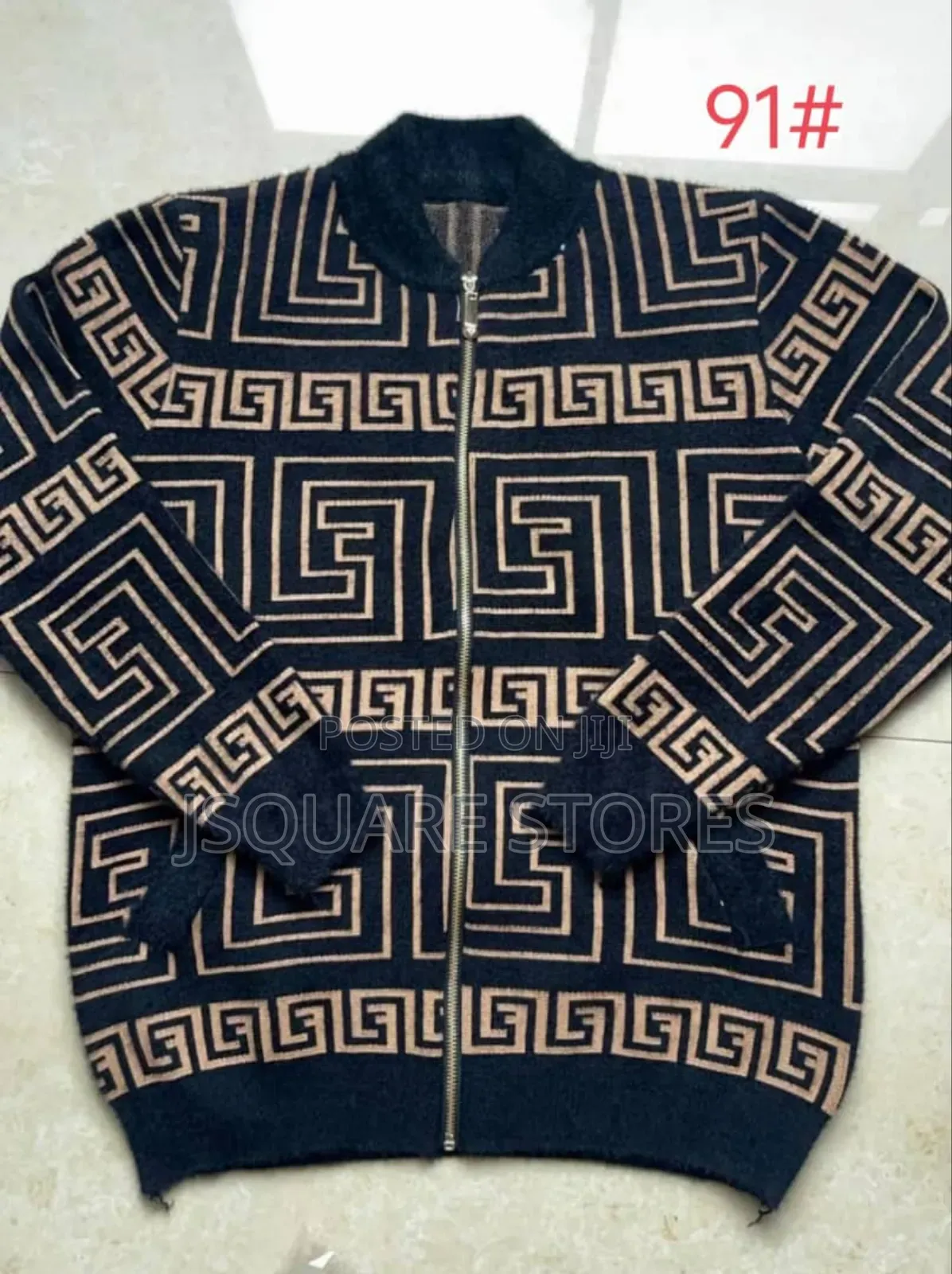 Men Luxury Sweater With Zip in Front