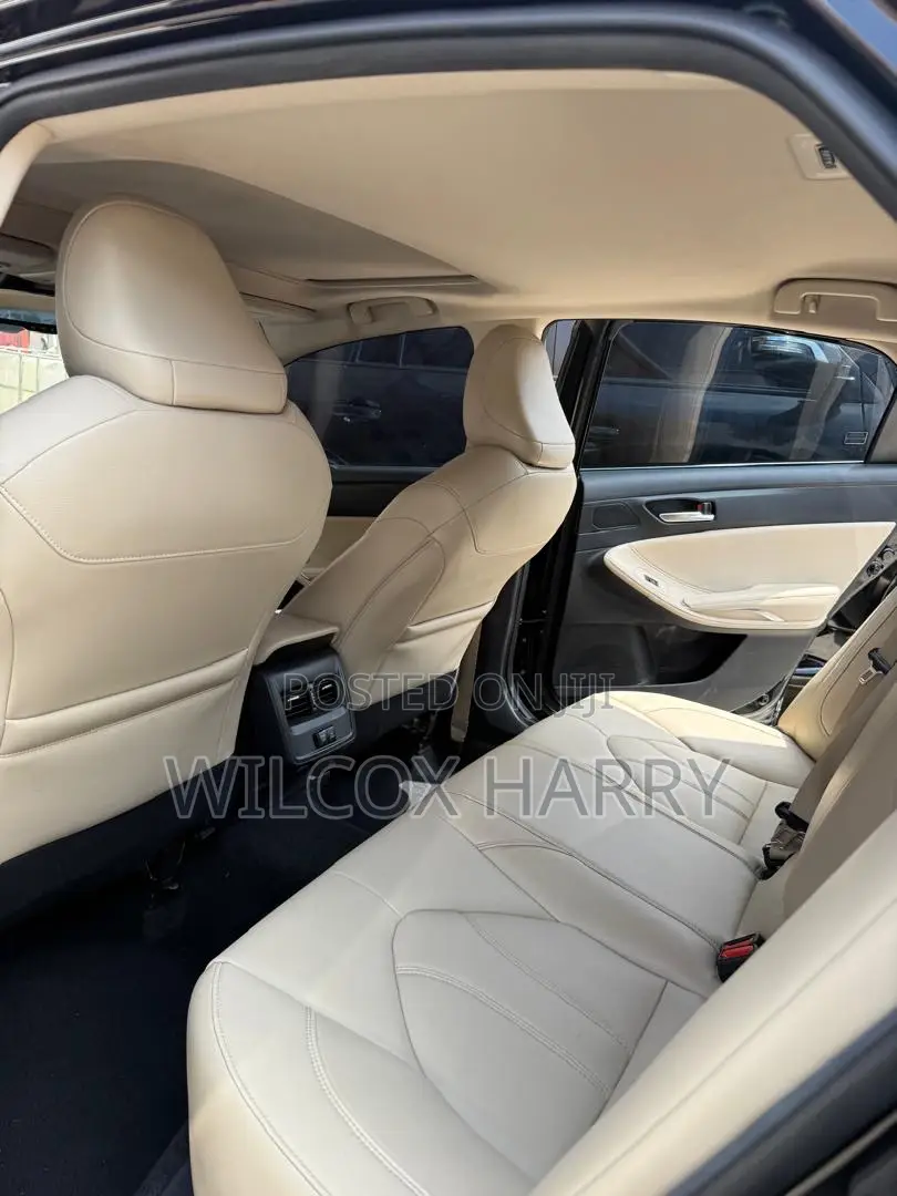 Toyota Avalon XLE 2021 Black