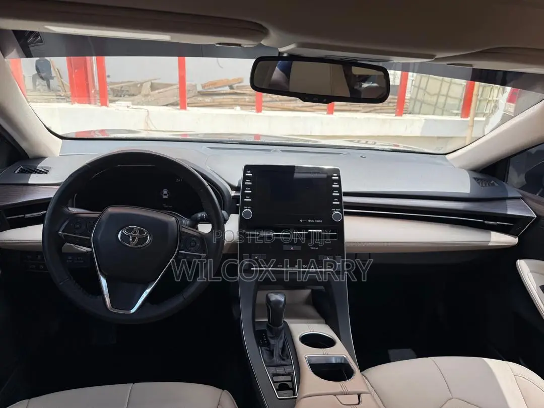 Toyota Avalon XLE 2021 Black