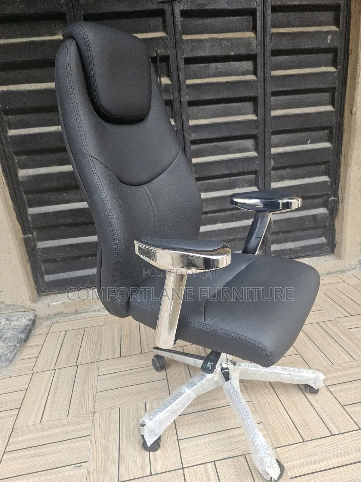 Executive Swivel Office Chair