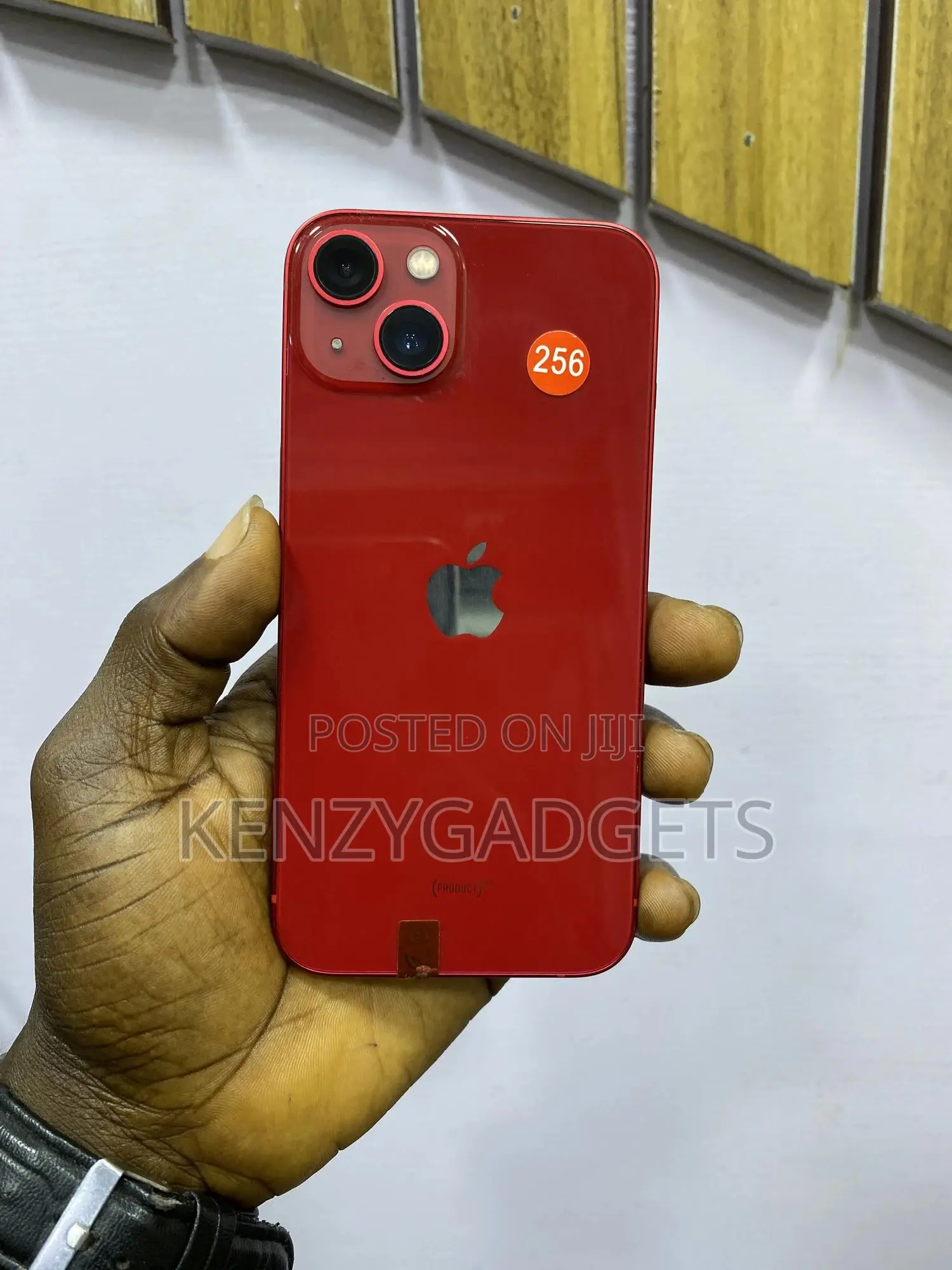 Apple iPhone 13 256 GB Red