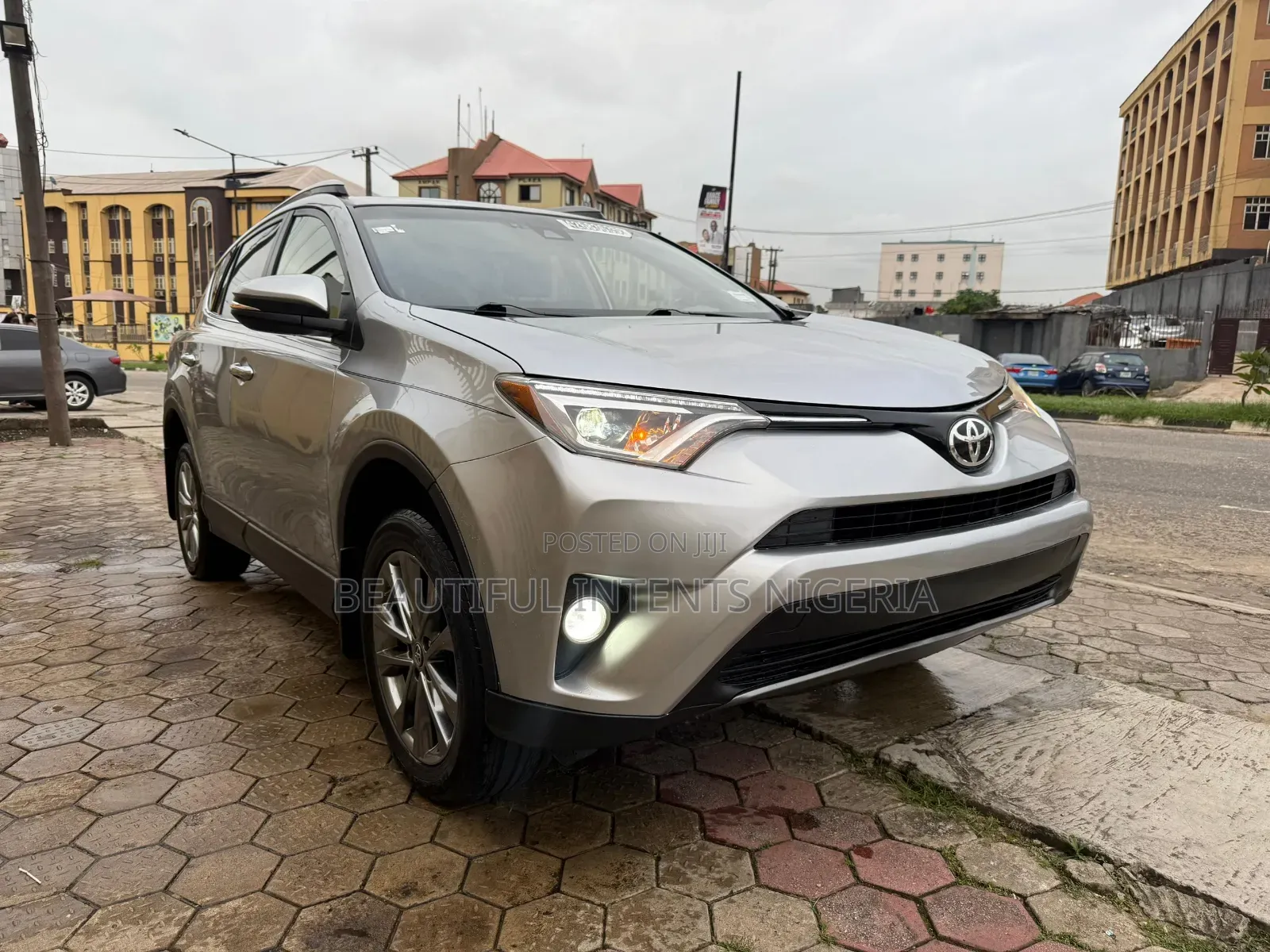 Toyota RAV4 Limited 4dr SUV AWD (2.5L 4cyl 6A) 2018 Silver