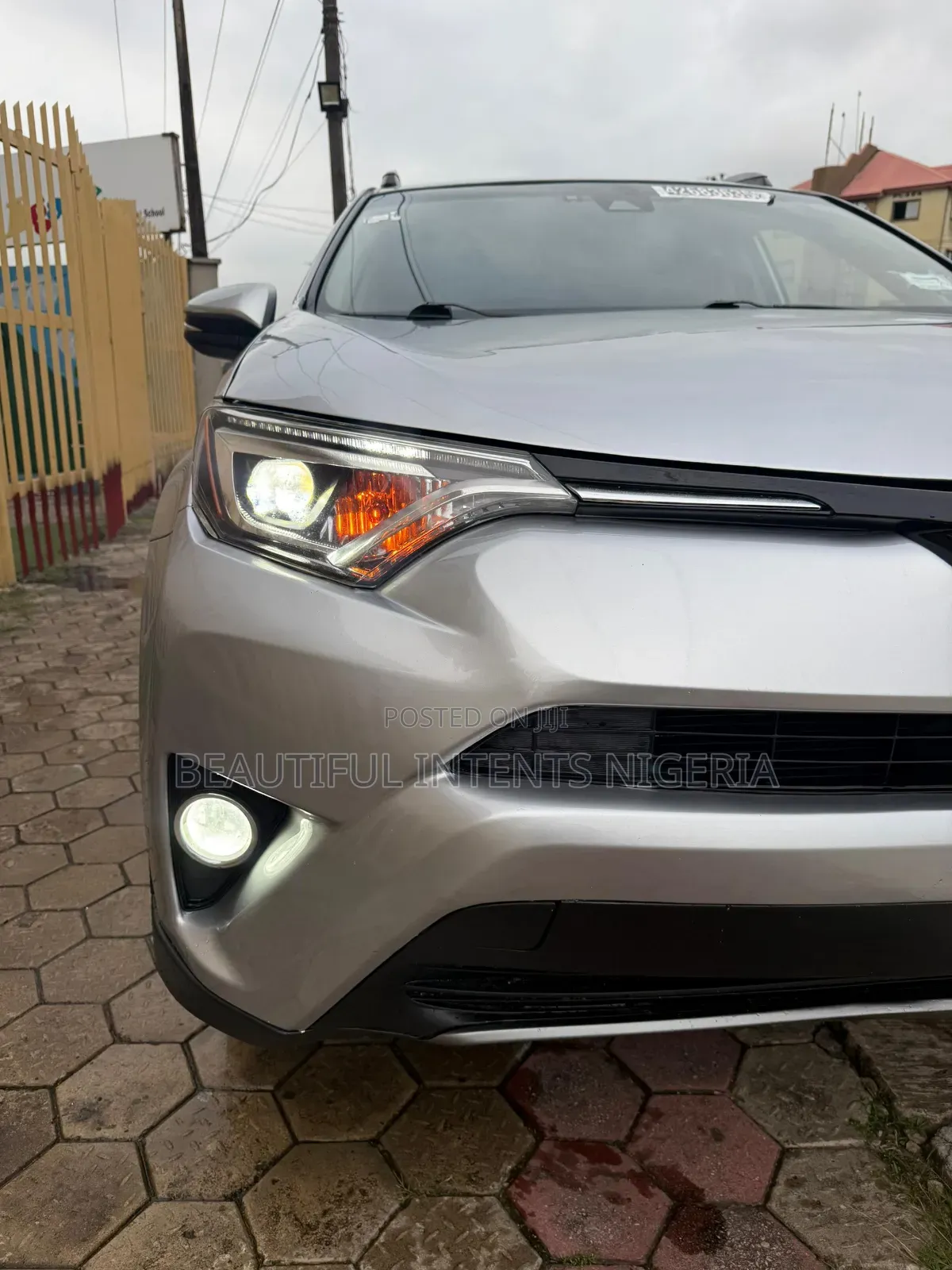 Toyota RAV4 Limited 4dr SUV AWD (2.5L 4cyl 6A) 2018 Silver