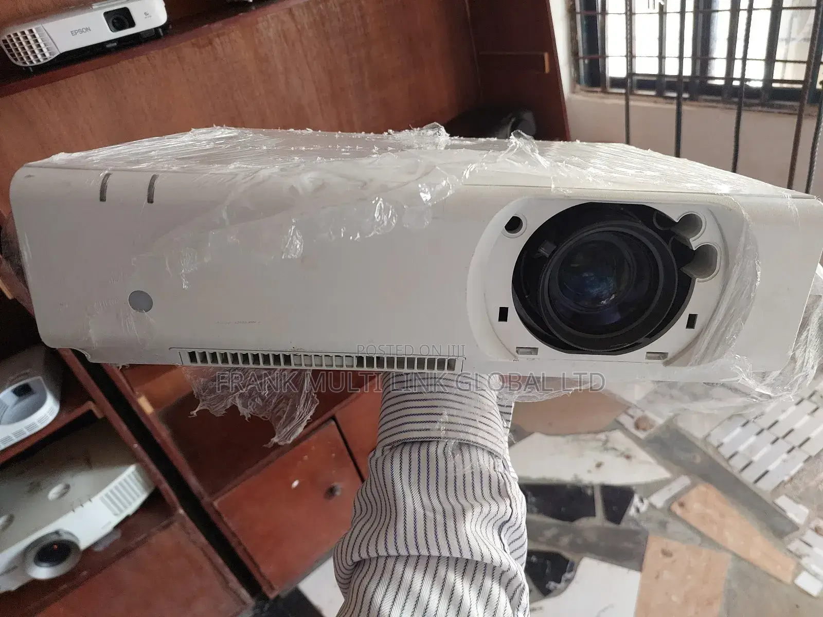 Sony Laser Projector 5000 Lumens Wuxga VPL-Ch370