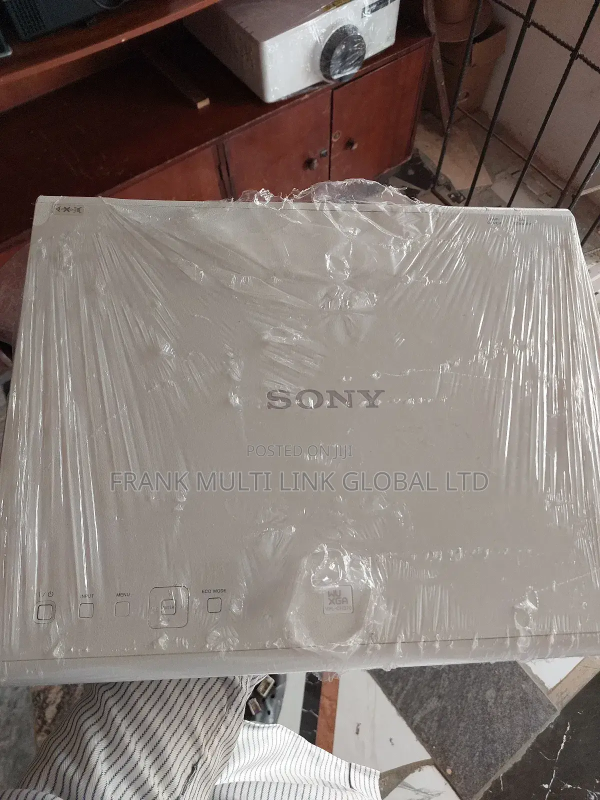 Sony Laser Projector 5000 Lumens Wuxga VPL-Ch370