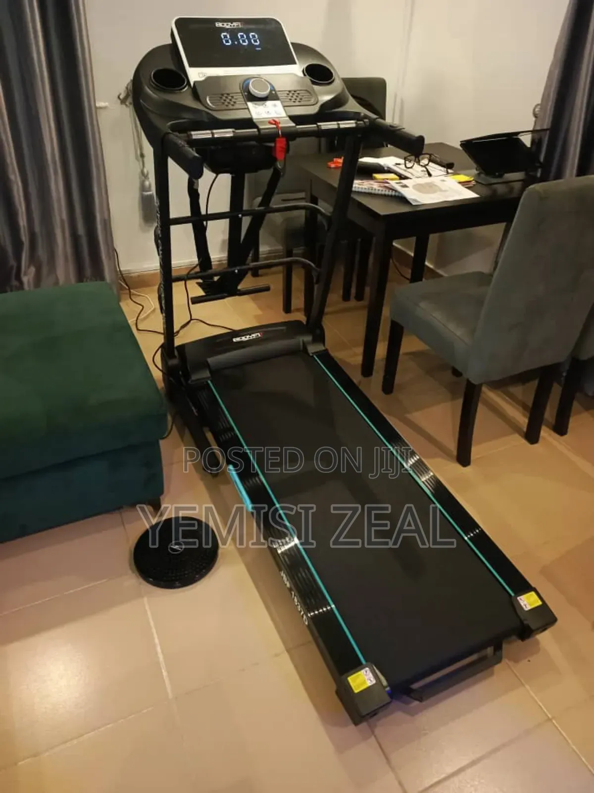 3hp Treadmill With 140kg Weight With Auto Incline and Dumbbell