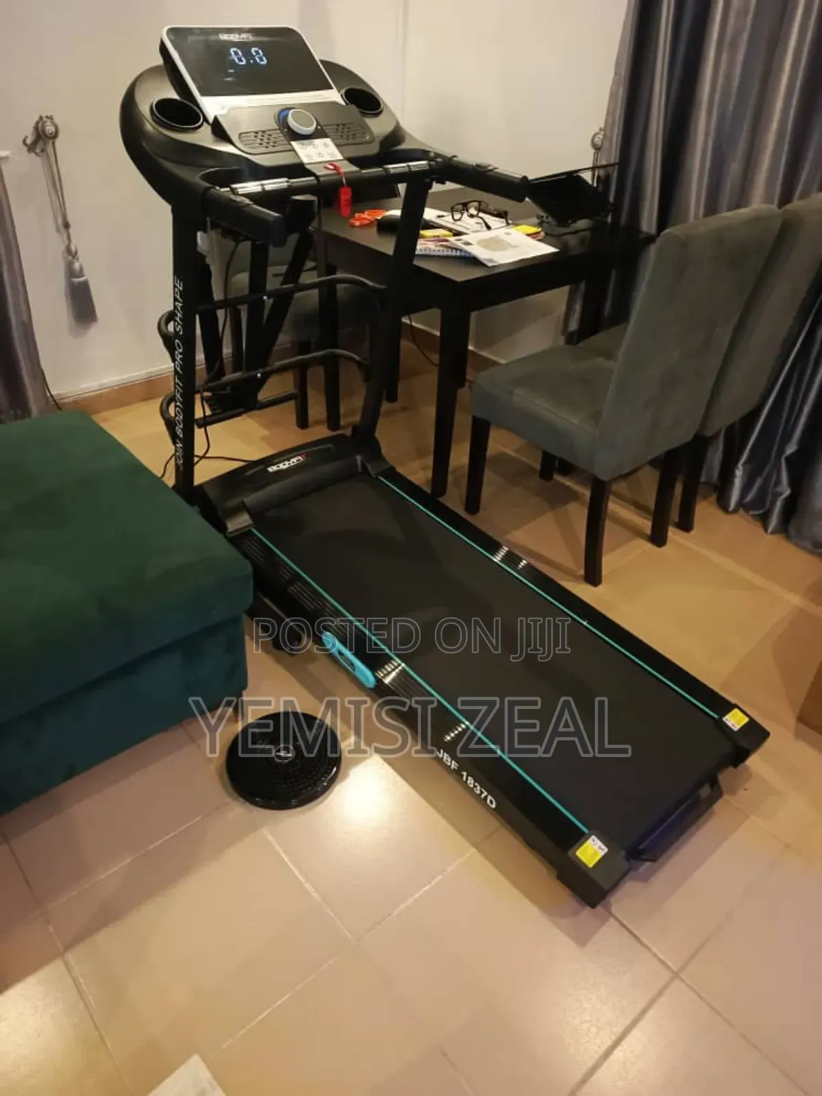 3hp Treadmill With 140kg Weight With Auto Incline and Dumbbell