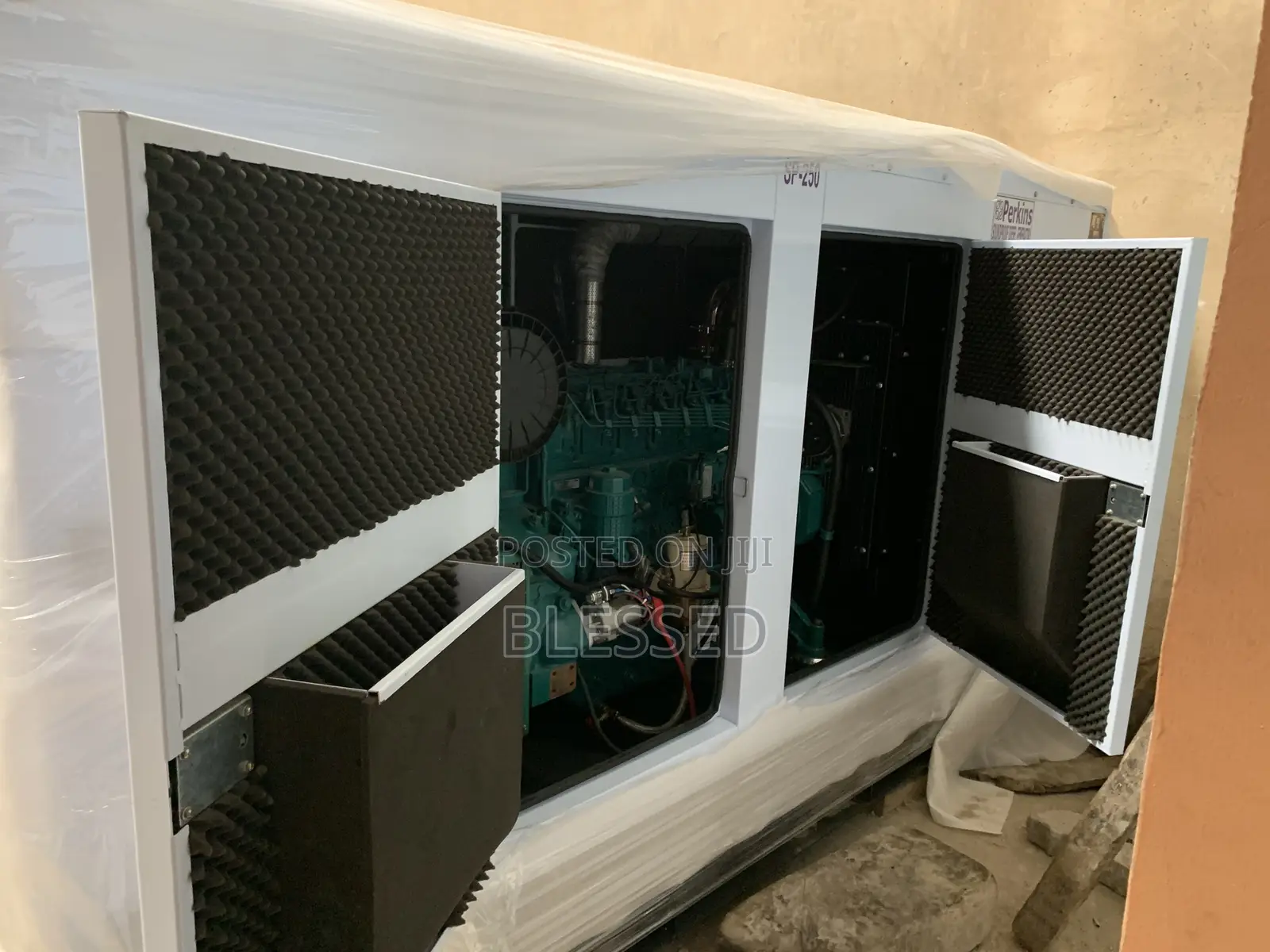 Perkins 250kva Soundproof