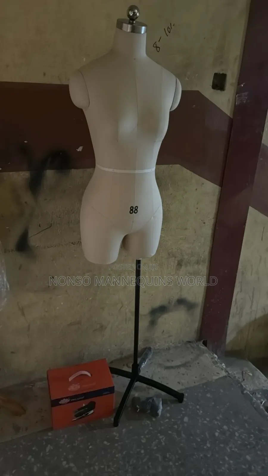 Fully Pinnable Size 8 Plain Body Dressform