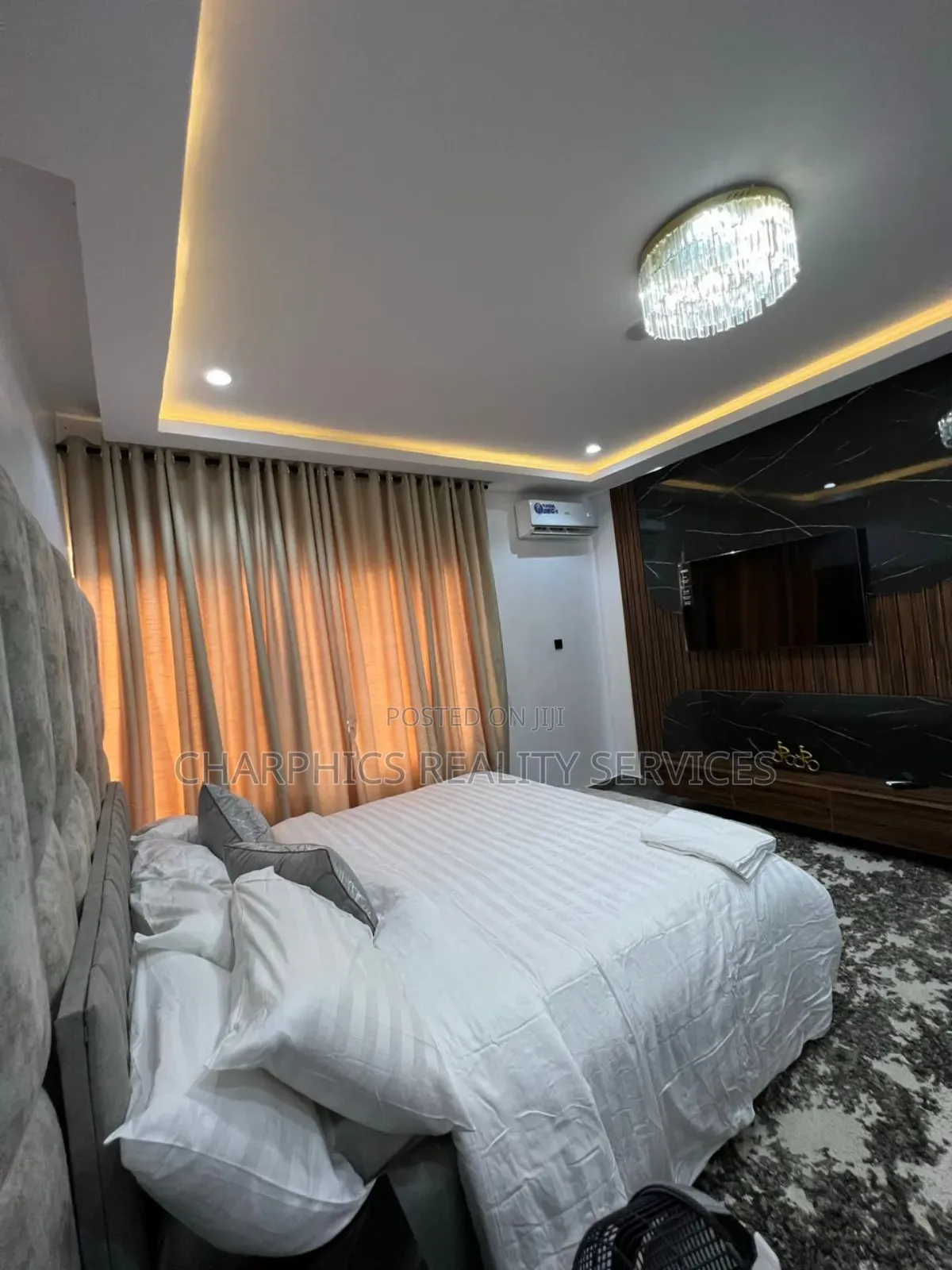 Furnished 3bdrm Apartment in Osapa london for sale