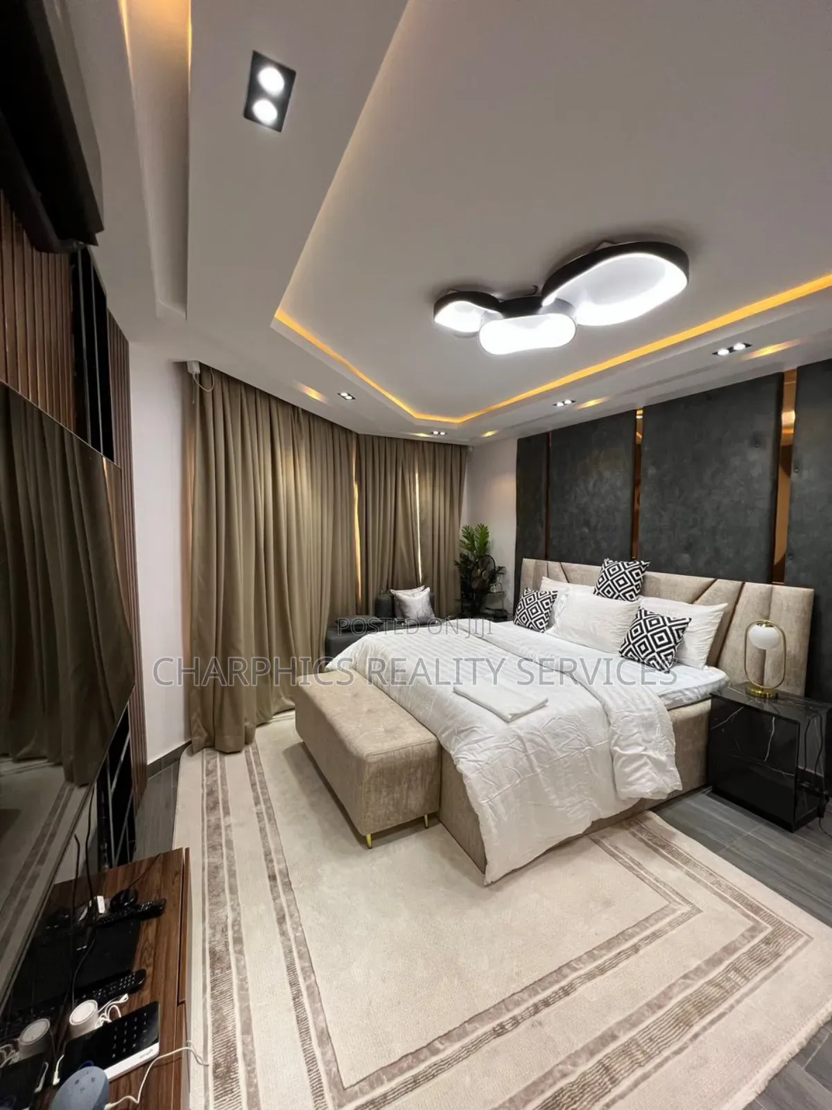 Furnished 3bdrm Apartment in Osapa london for sale