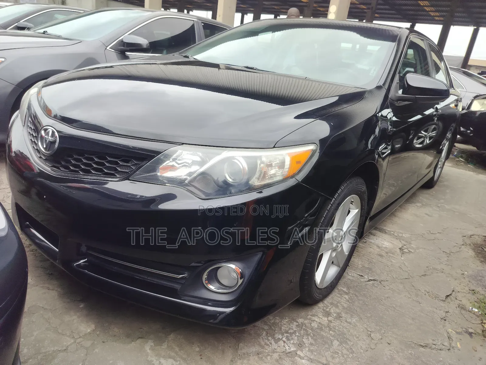 Toyota Camry SE Sport 4dr Sedan w/Prod. End 11/13 (2.5L 4cyl 6A) 2014