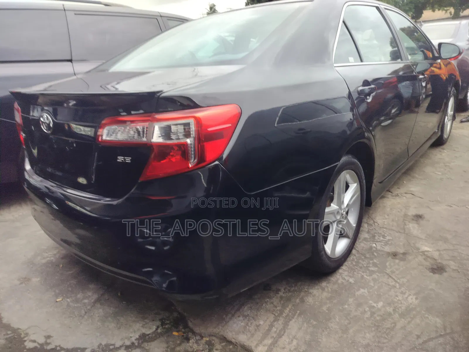 Toyota Camry SE Sport 4dr Sedan w/Prod. End 11/13 (2.5L 4cyl 6A) 2014