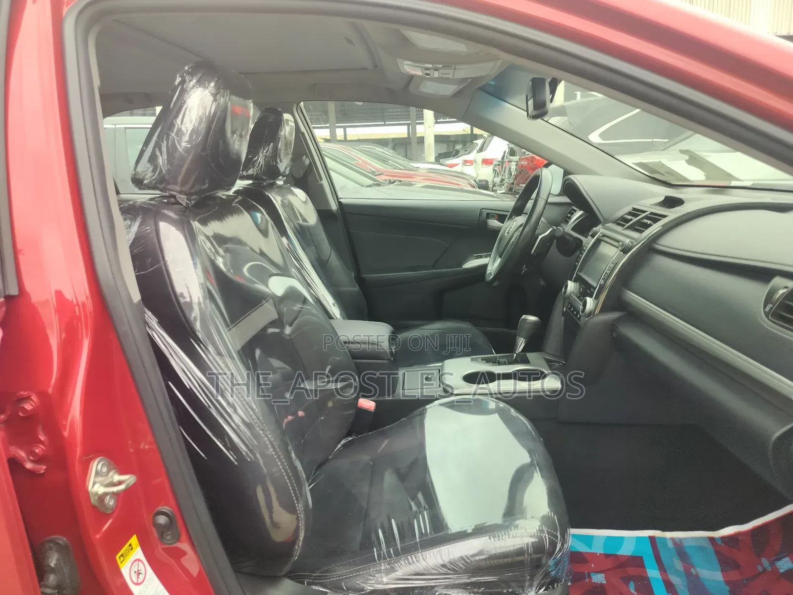 Toyota Camry SE 4dr Sedan w/Prod. End 11/13 (2.5L 4cyl 6A) 2014 Red