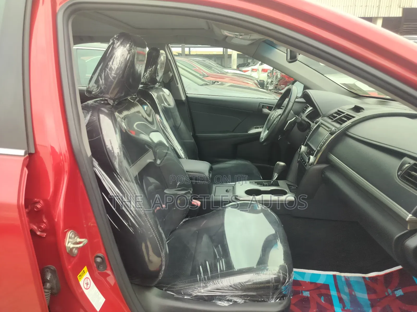 Toyota Camry SE 4dr Sedan w/Prod. End 11/13 (2.5L 4cyl 6A) 2014 Red