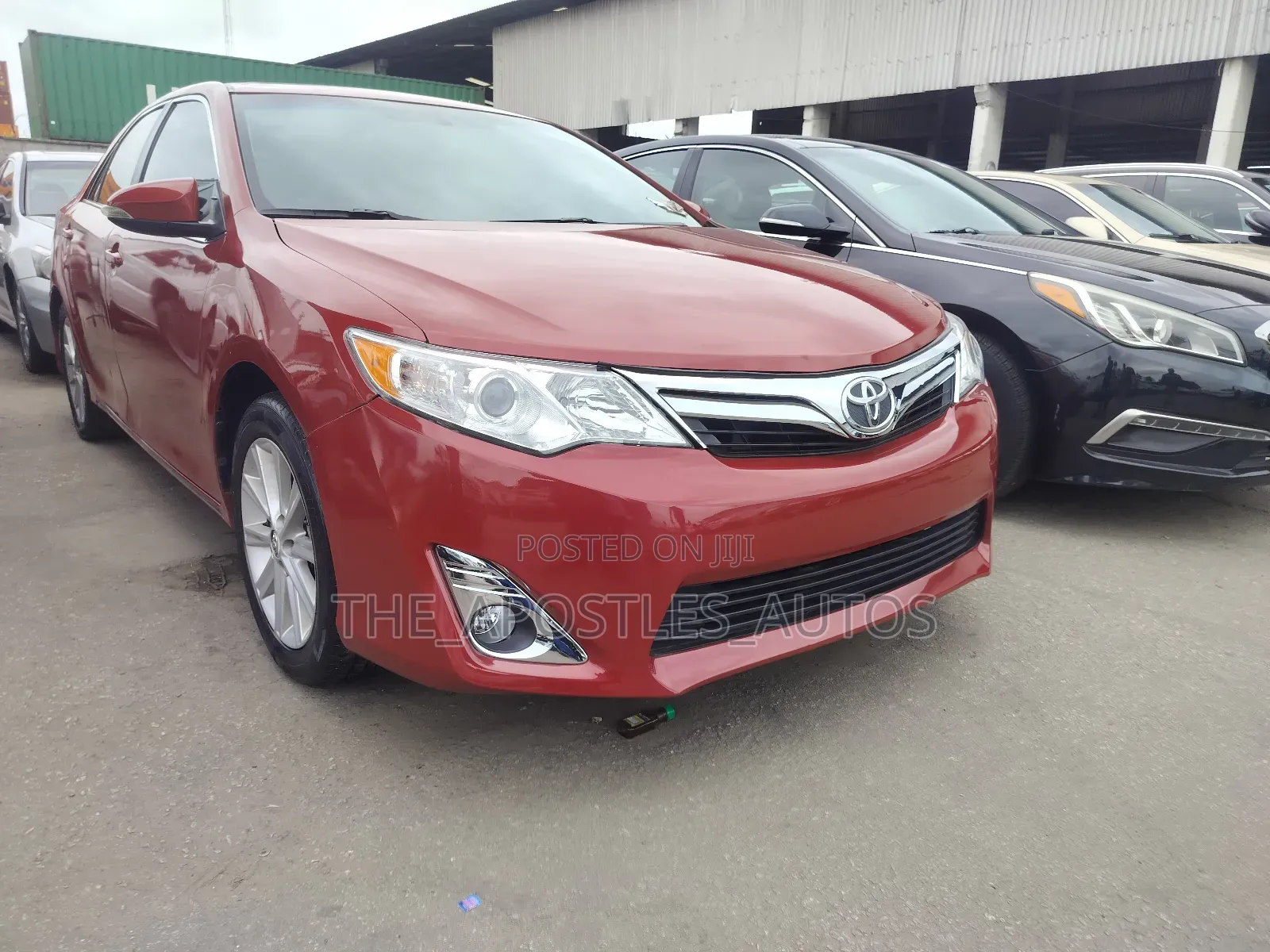 Toyota Camry XLE 4dr Sedan w/Prod. End 11/13 (2.5L 4cyl 6A) 2014 Red