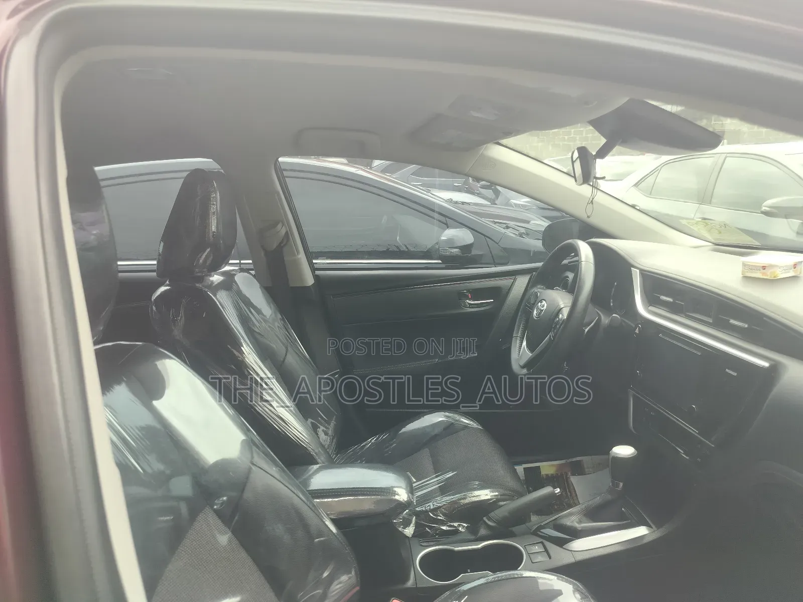 Toyota Corolla SE (1.8L 4cyl 6M) 2018 Burgundy