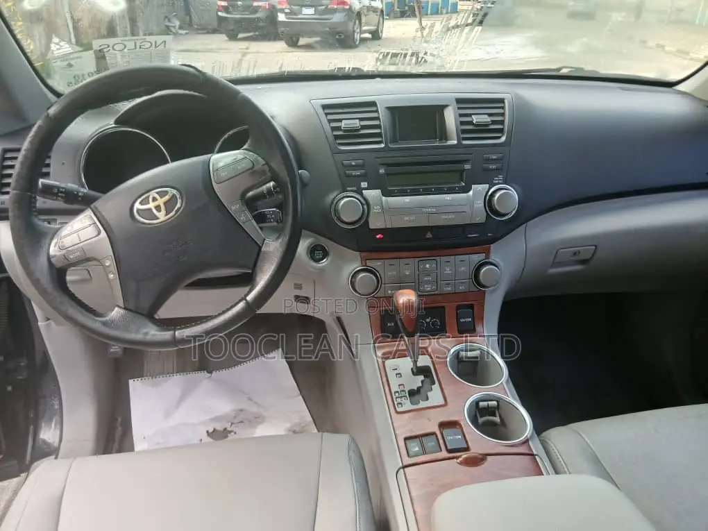 Toyota Highlander Limited 2010 Black