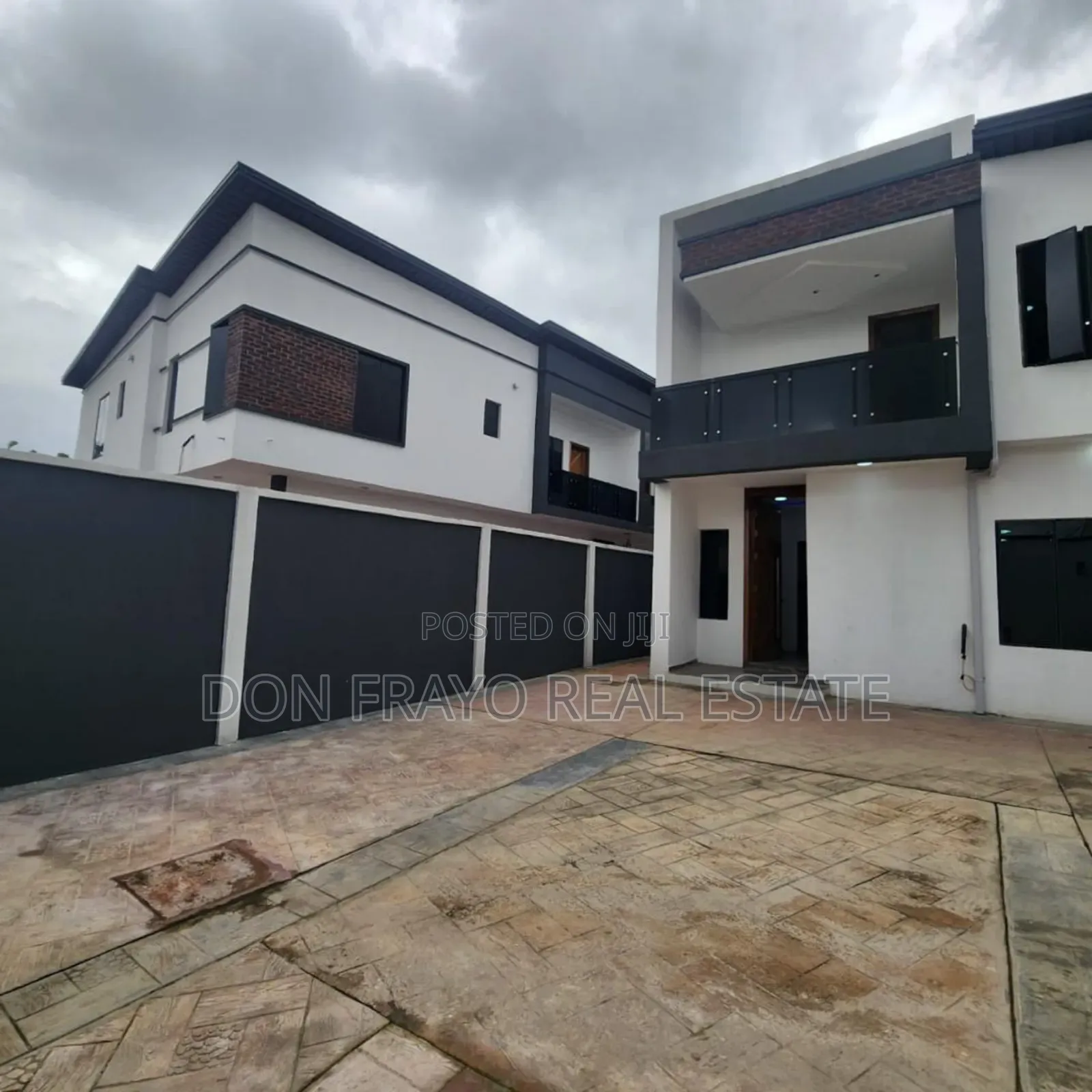 4bdrm Duplex in Ikolaba Main Estate, Agodi for sale
