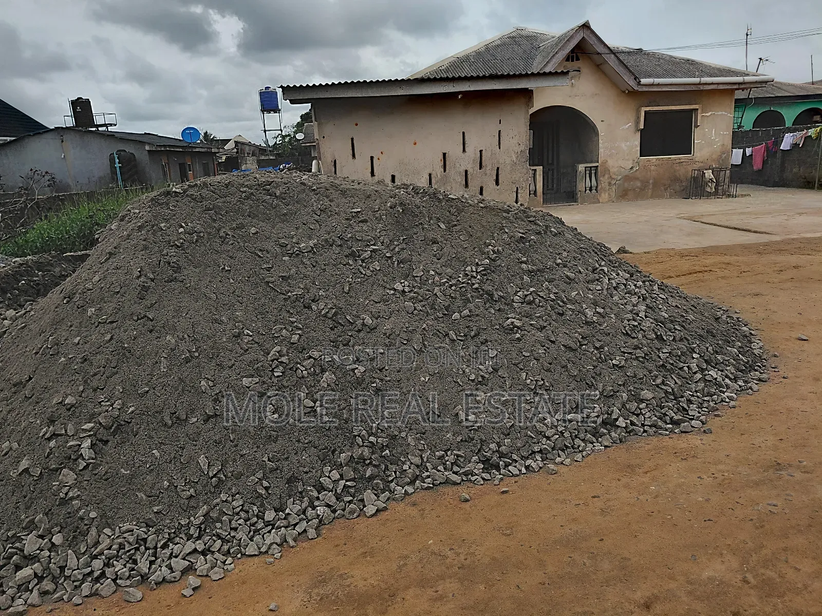 300sqm ( Half ) Plots Ijegun-Ijegemo Near Baptist Bustop Sale or Lease