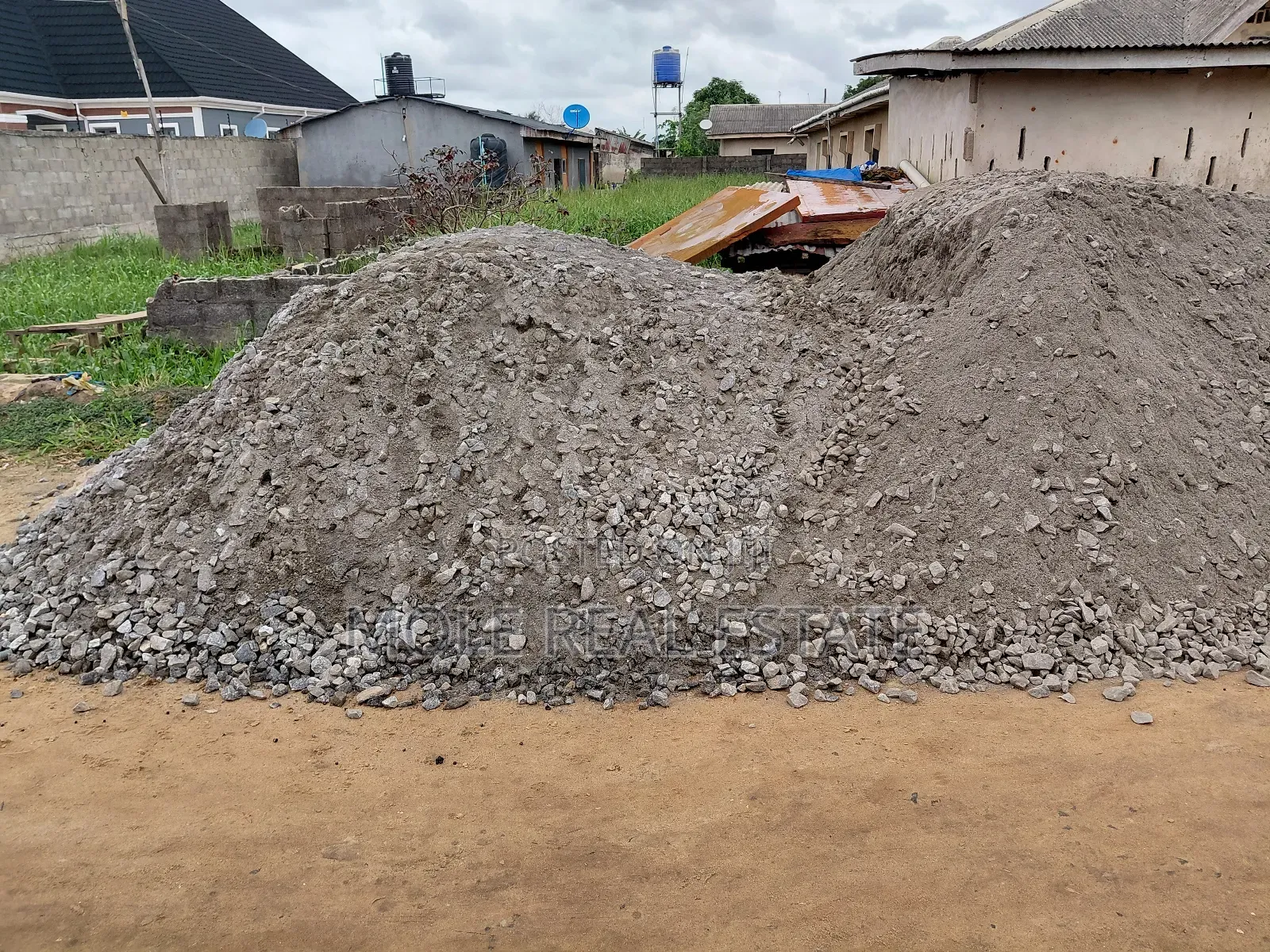 30ft / 120ft Plot Piled Dwarf Fenc Ijegun / Ijegemo New Expressway