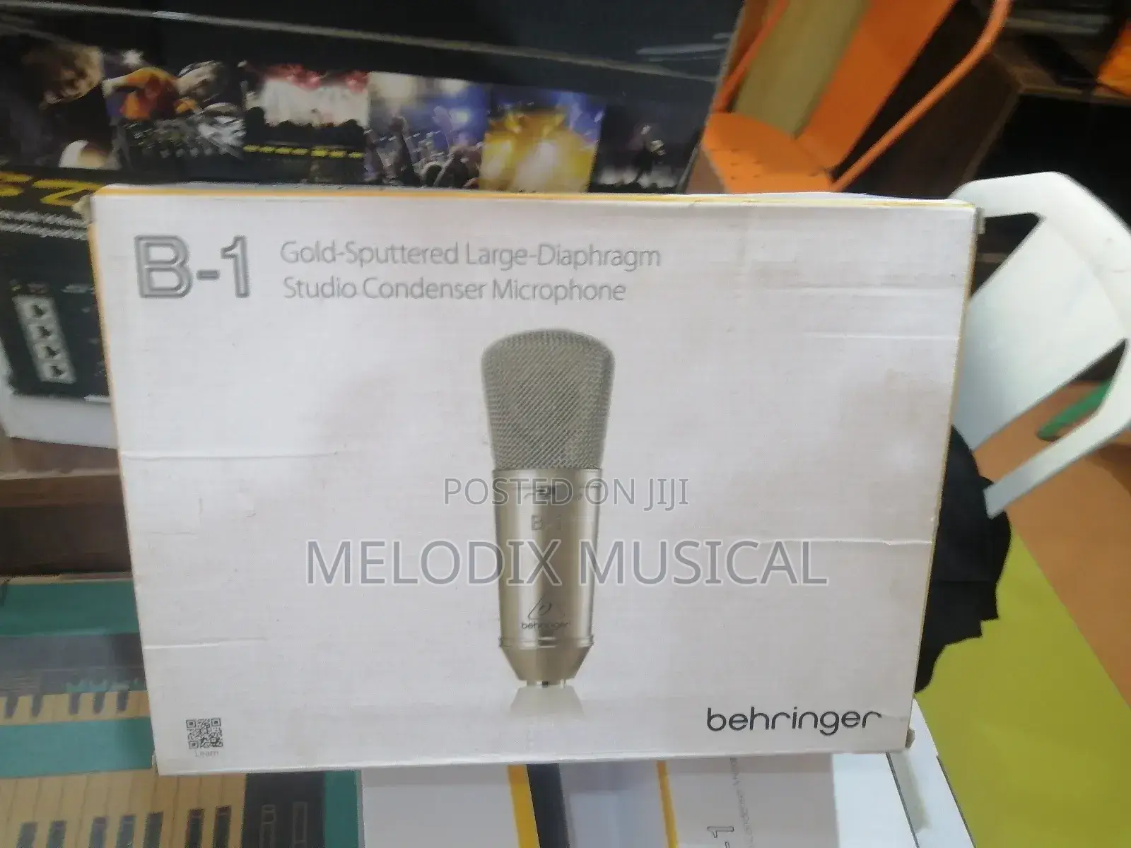 Behringer B-1 Large Diaphragm Condenser Microphone