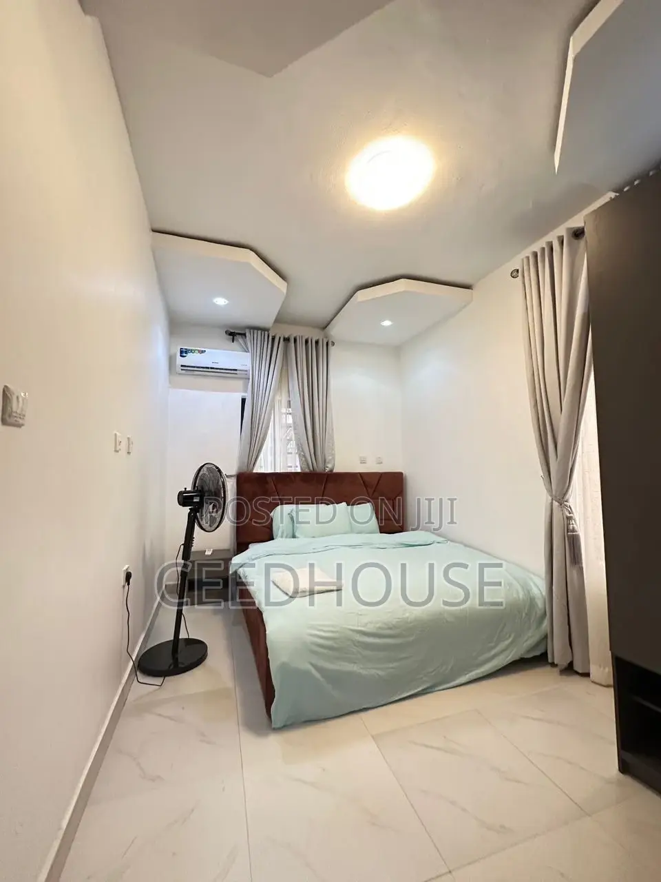 Tastefully Furnished 2 Bedrooms Apartment ( 3 Units )