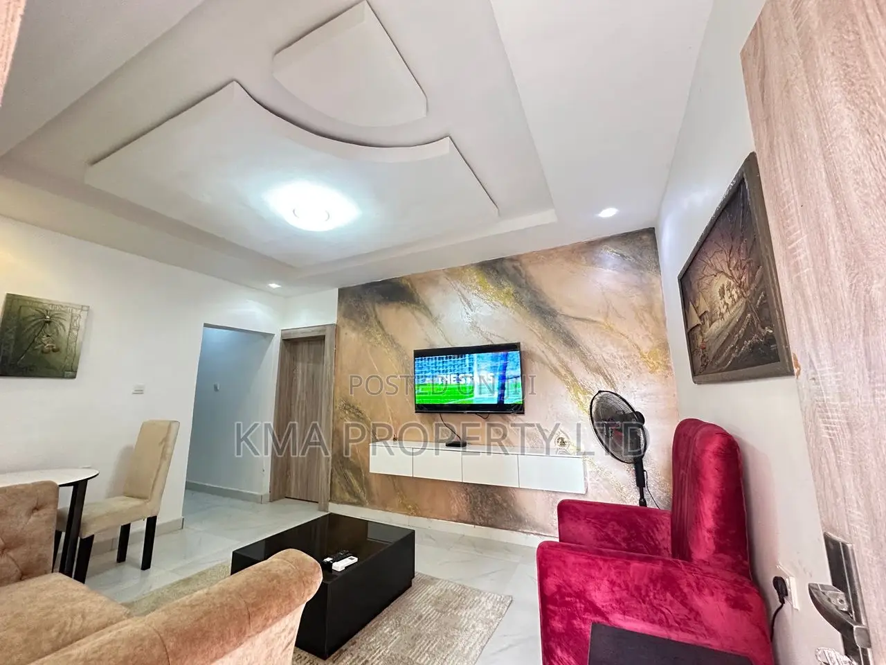 Tastefully Furnished 2 Bedrooms Apartment ( 3 Units )