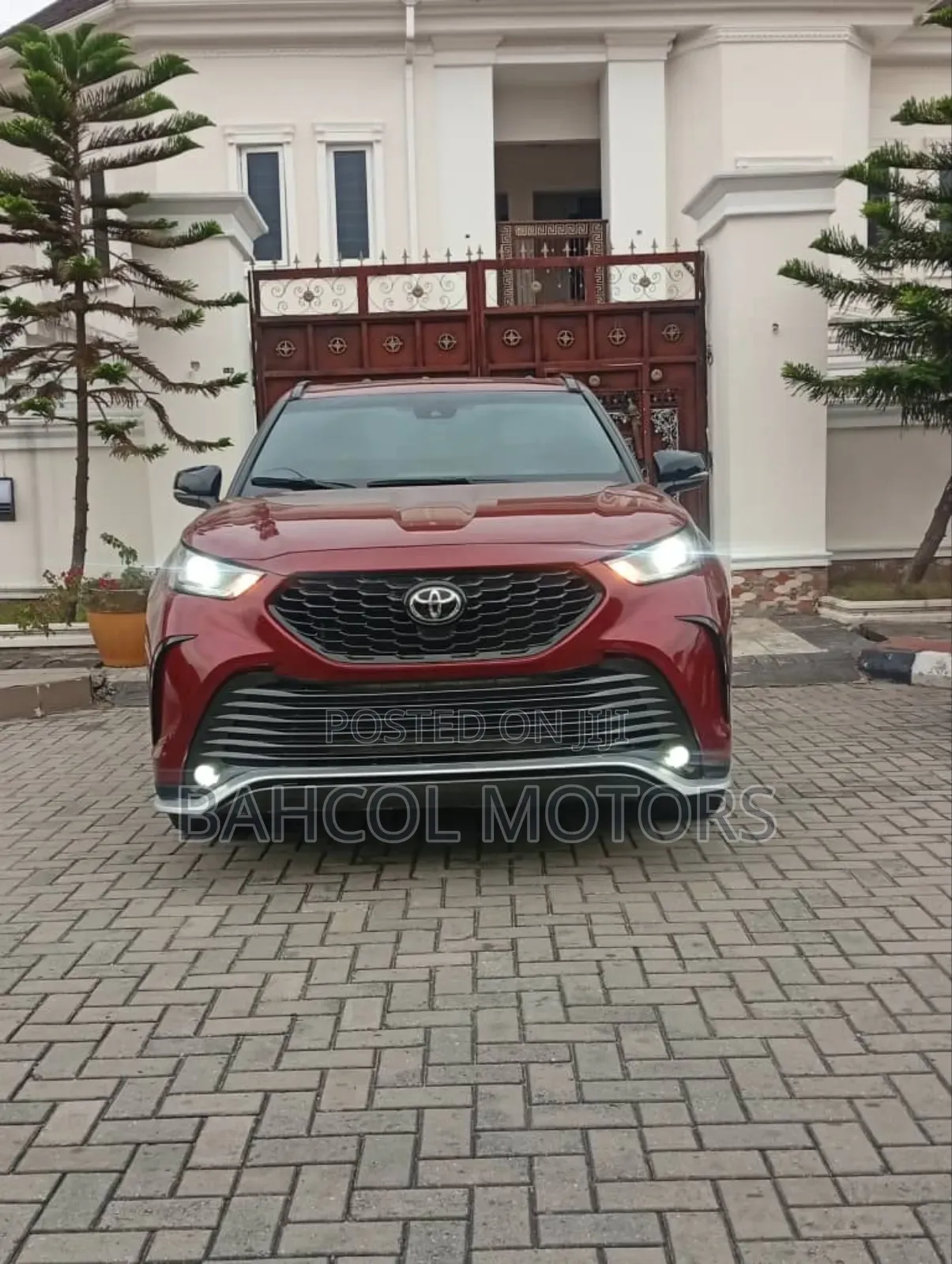 Toyota Highlander XSE 2022 Red