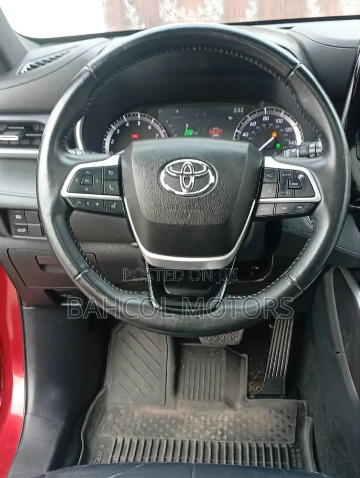 Toyota Highlander XSE 2022 Red