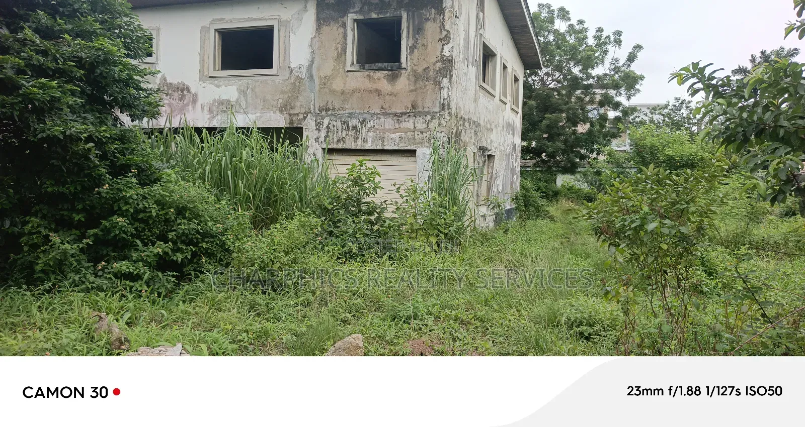 Fenced 2,000sqm of Land at Ikeja Gra