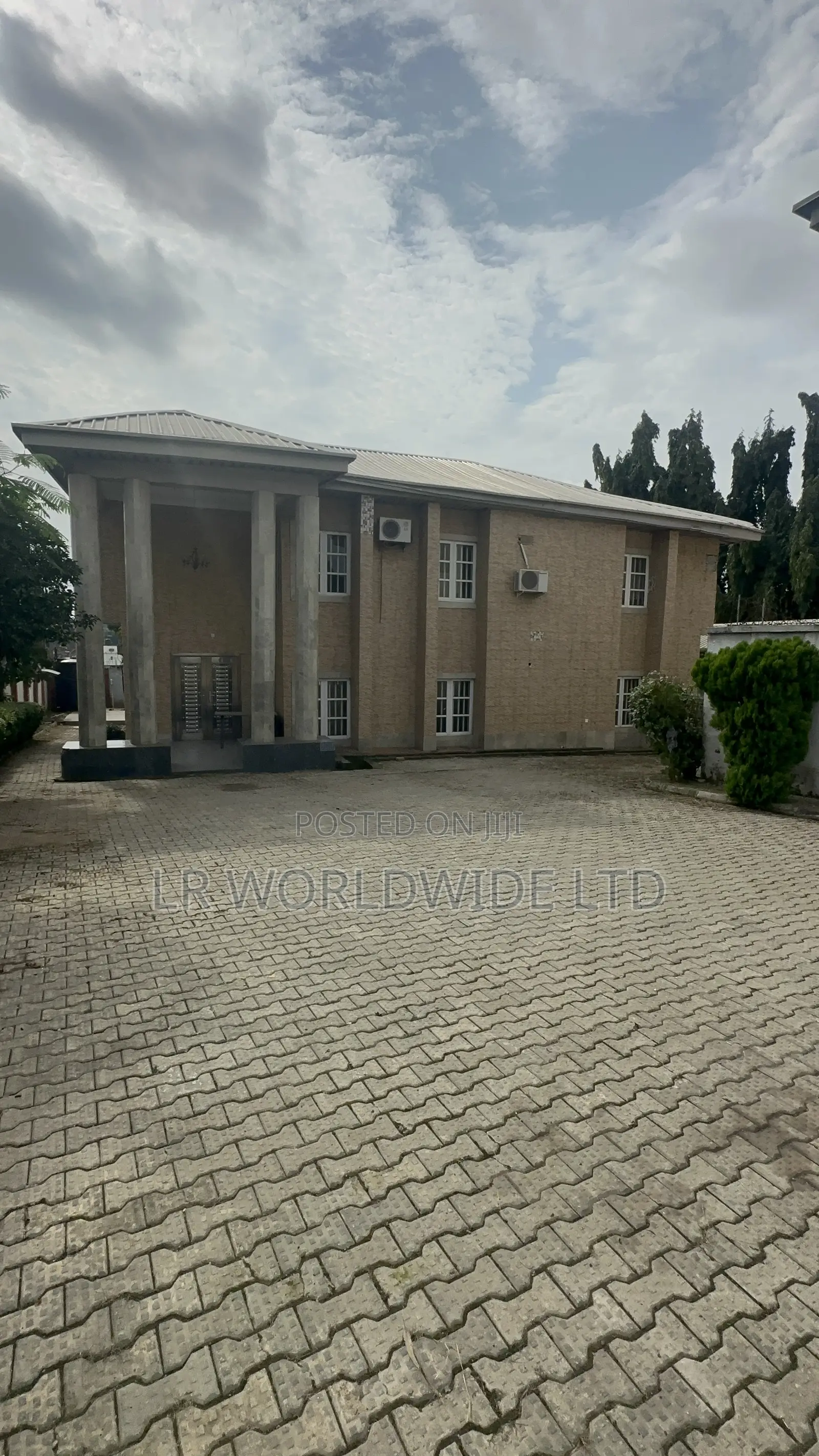 6bdrm Mansion in Maitama for rent