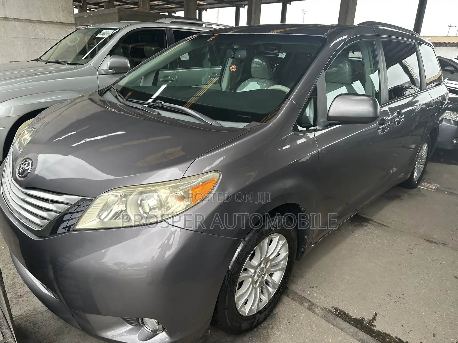 Toyota Sienna XLE 8 Passenger 2011 Gray