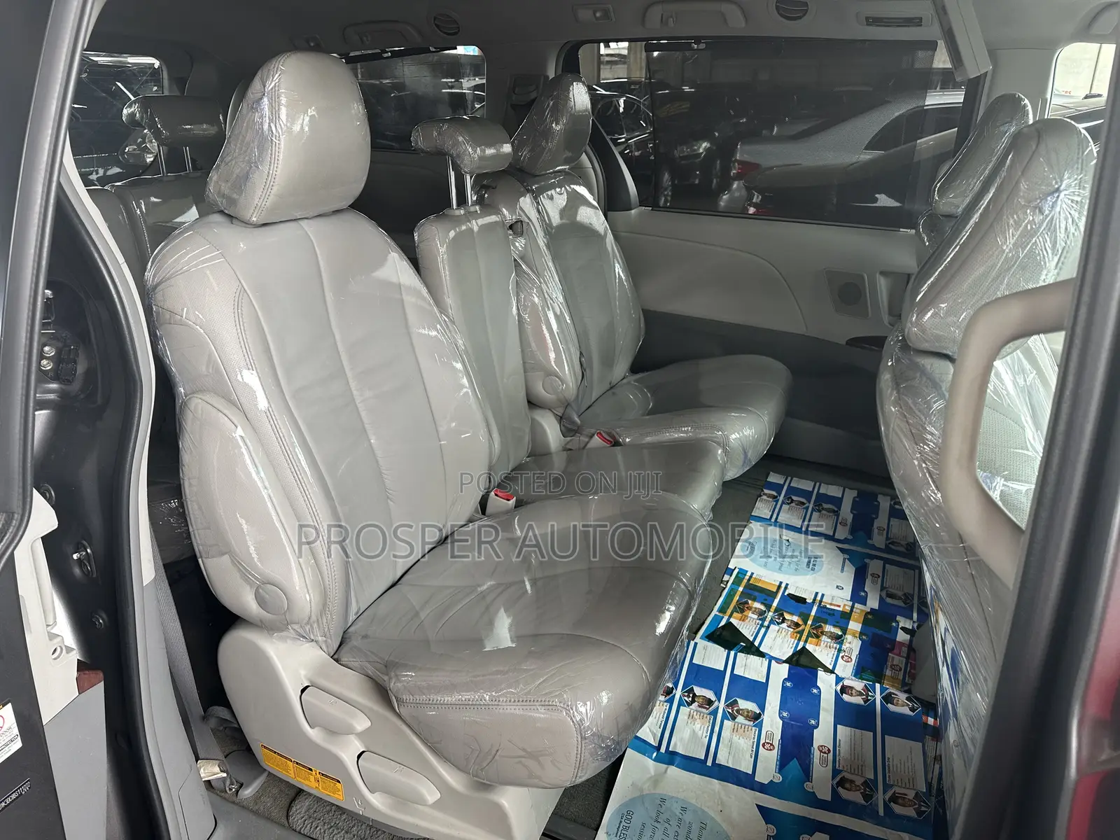 Toyota Sienna XLE 8 Passenger 2011 Gray
