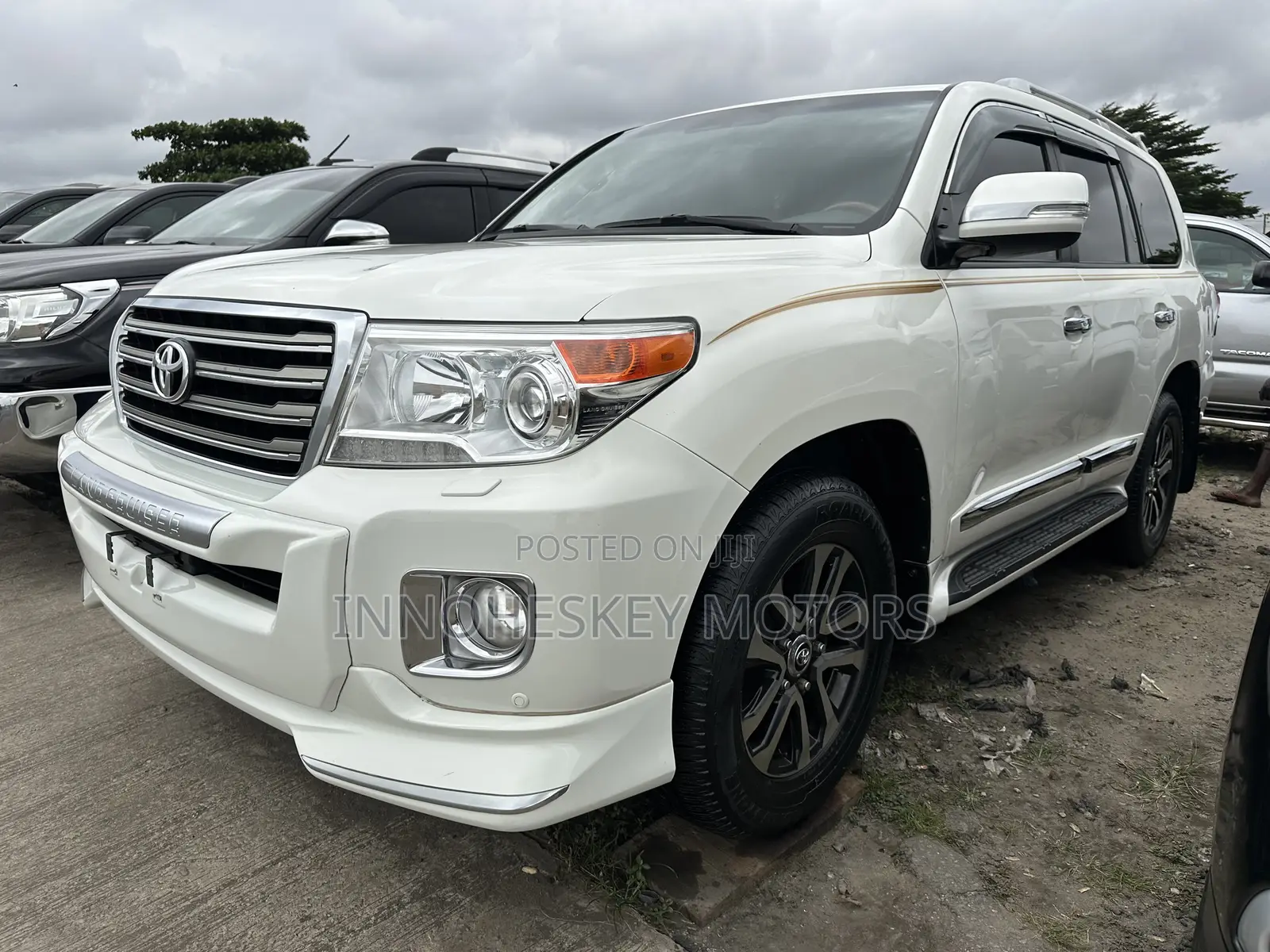 Toyota Land Cruiser 4.6 V8 GX-R 2015 White