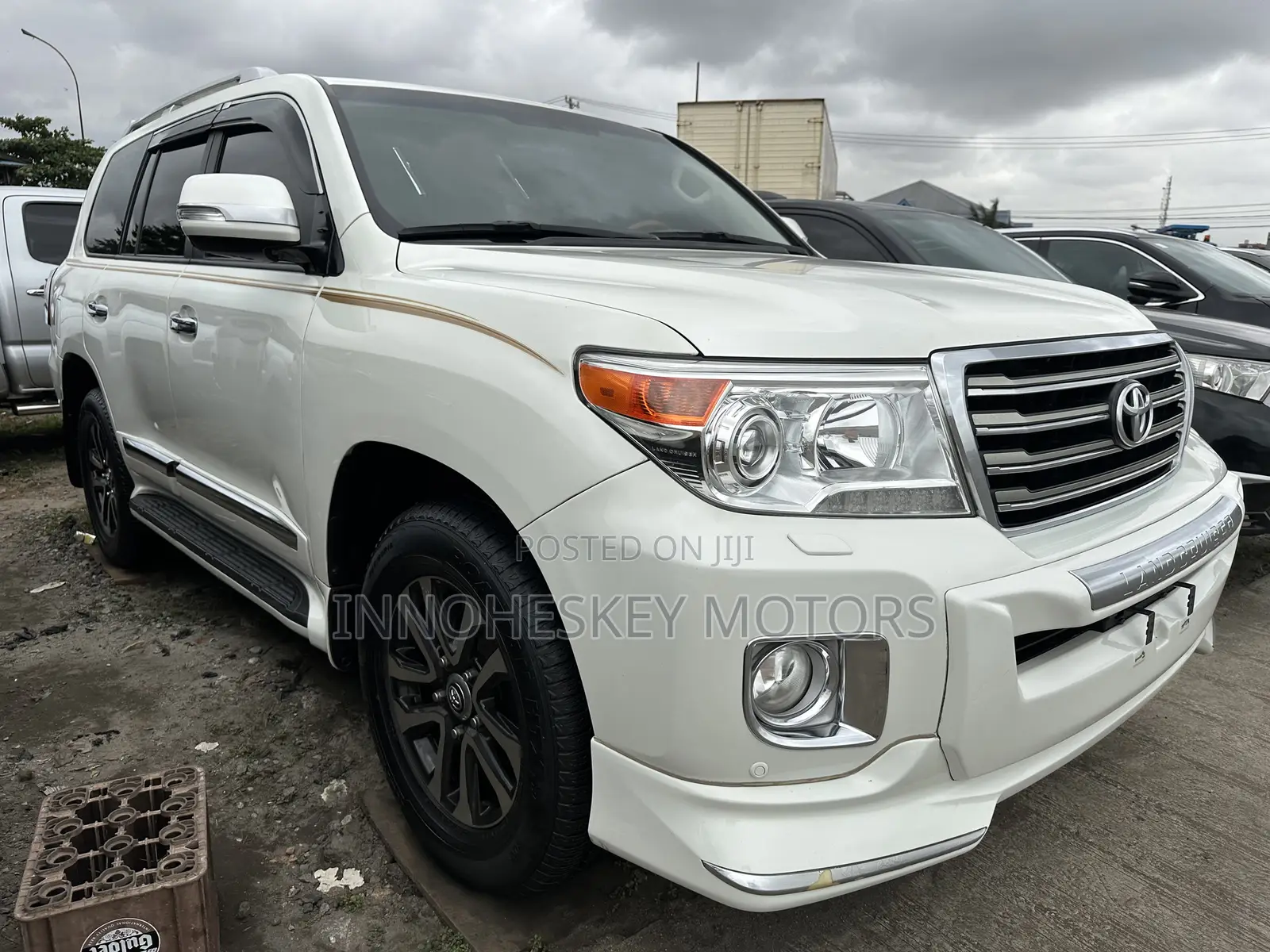 Toyota Land Cruiser 4.6 V8 GX-R 2015 White