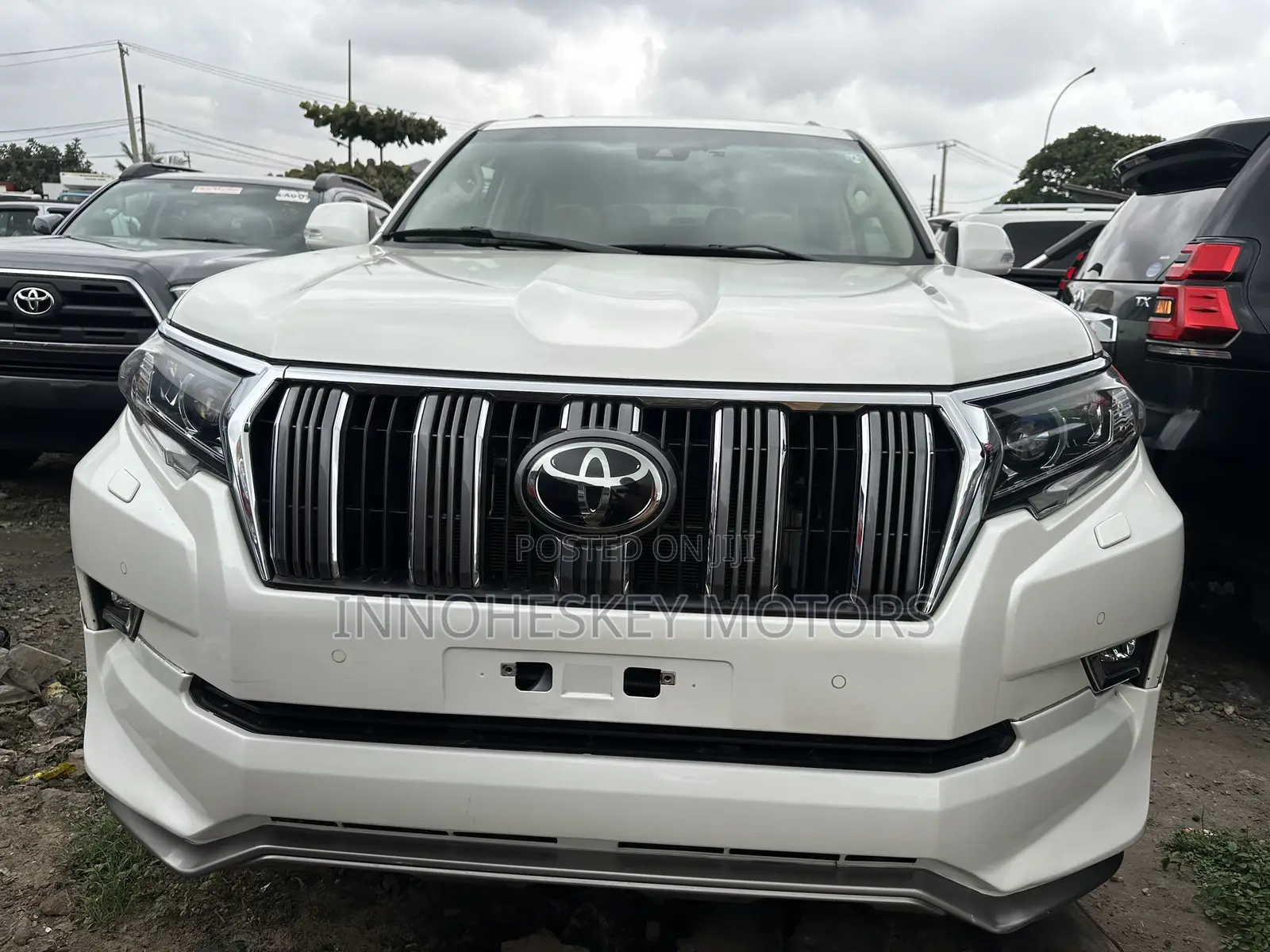 Toyota Land Cruiser Prado 2023 White