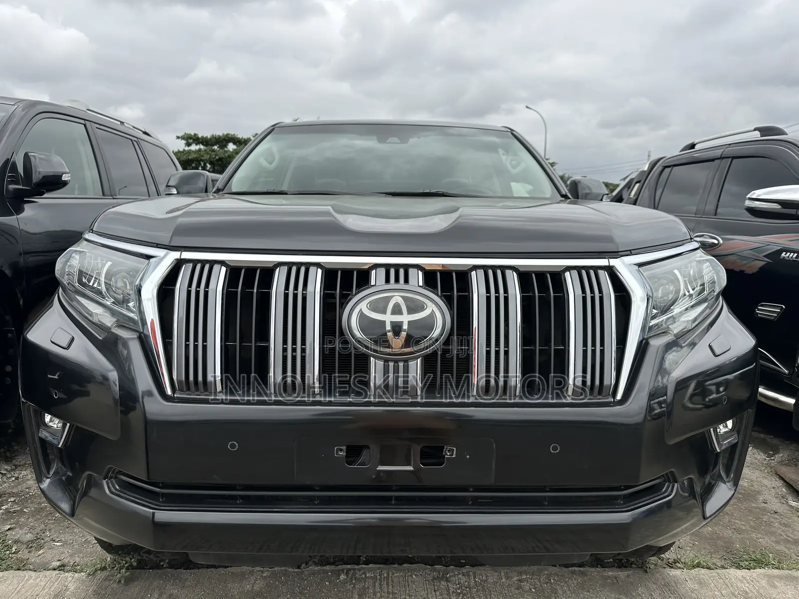 Toyota Land Cruiser Prado 2023 Black
