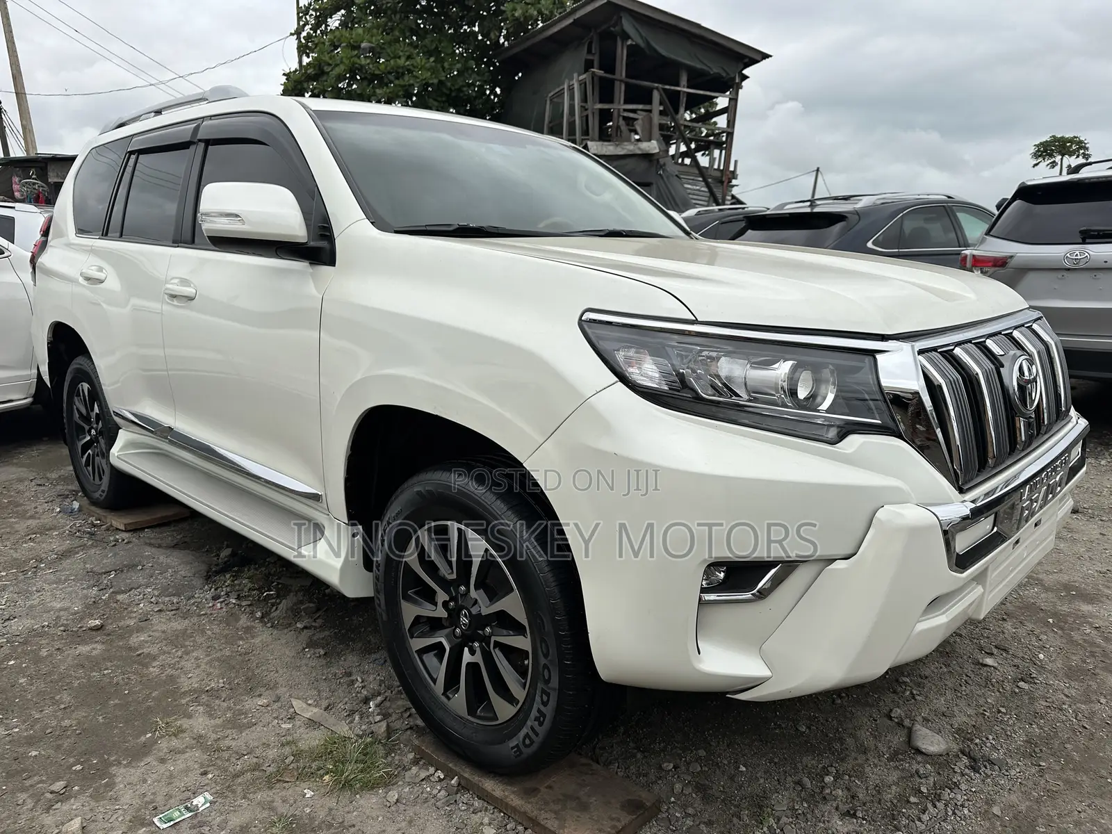 Toyota Land Cruiser Prado 4.0 Petrol GX-R 2017 White