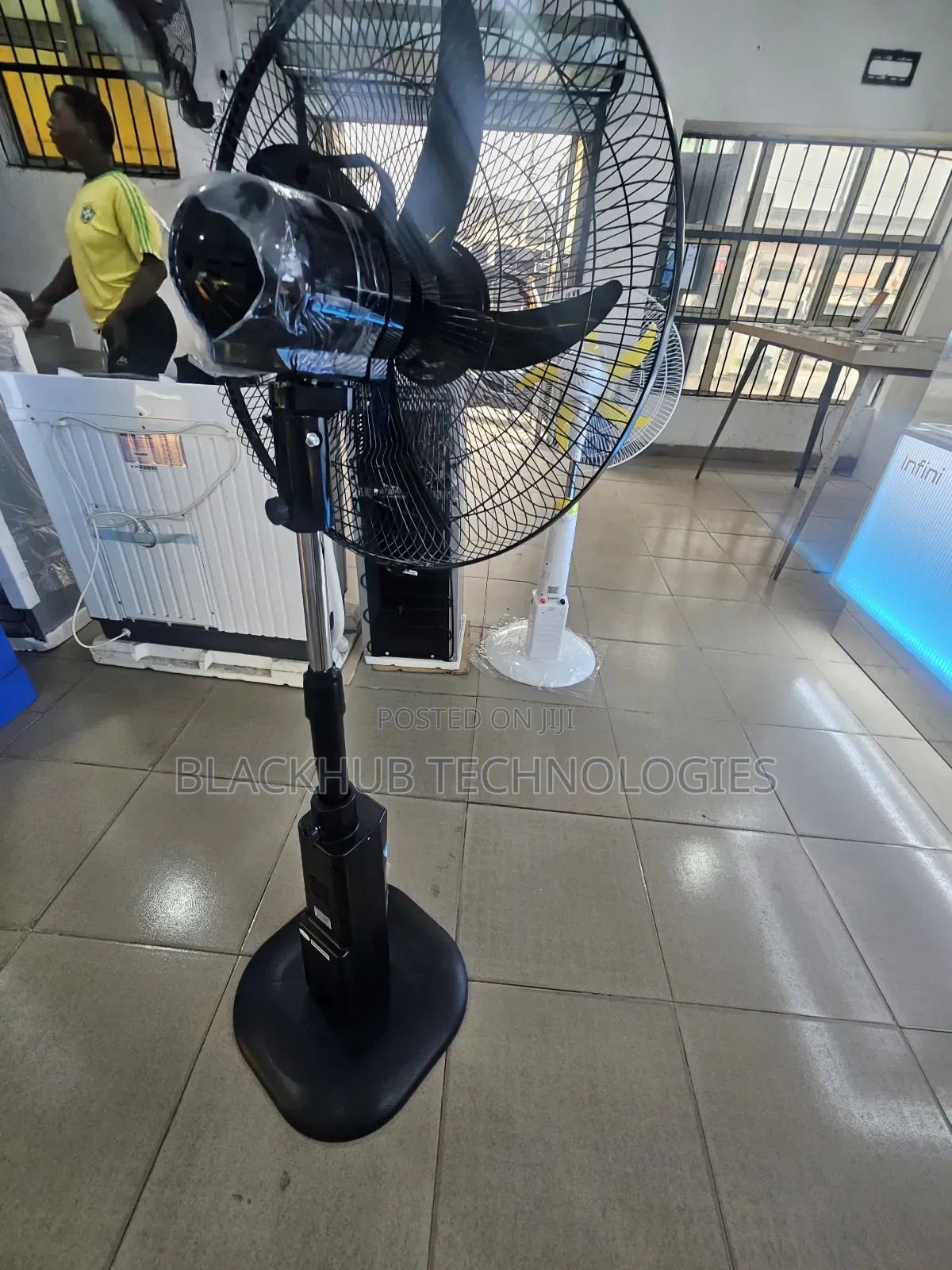 Mewe Rechargeable Standing Fan 18 Inches Blade With Free Solar Panel