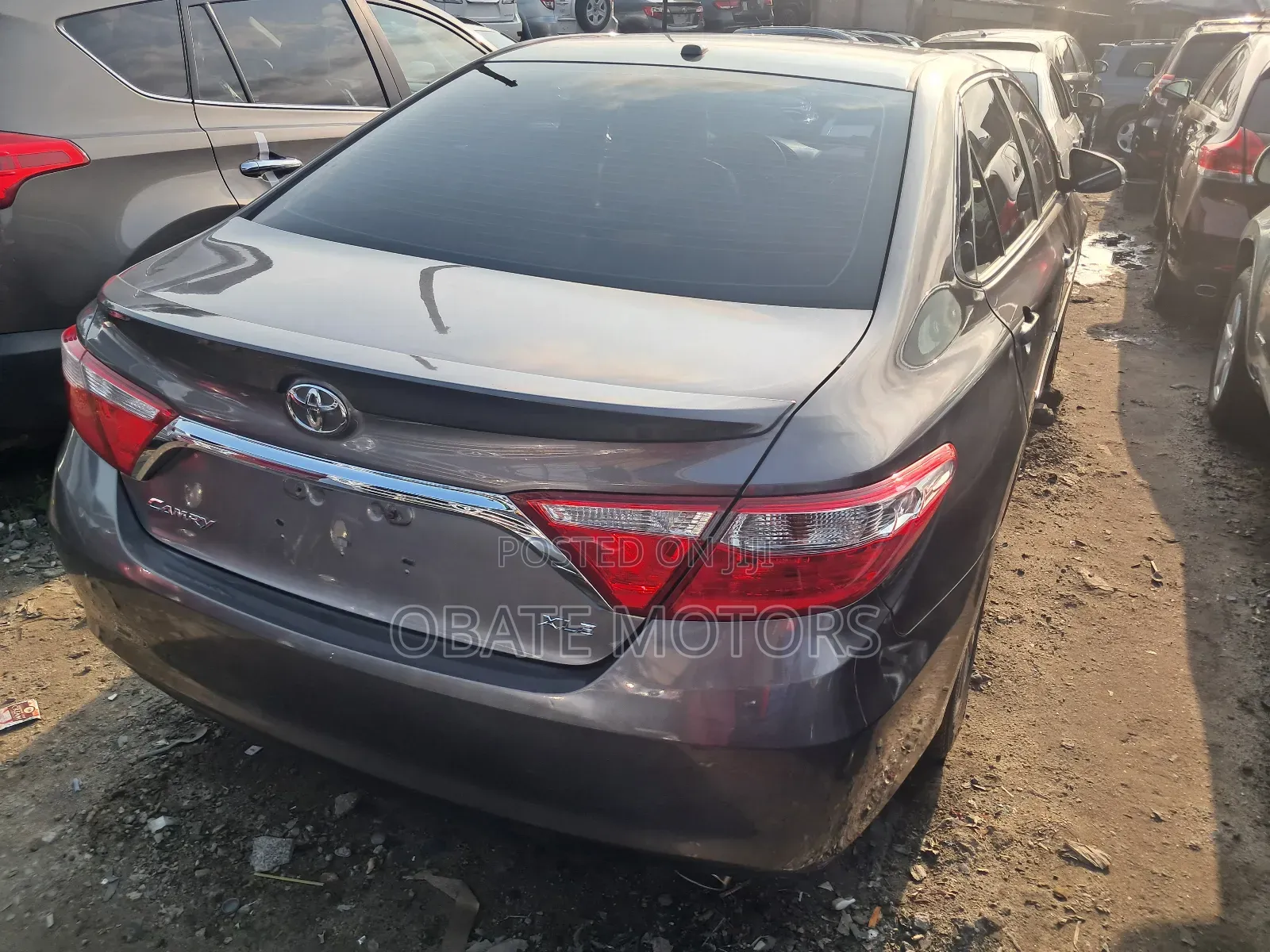 Toyota Camry XLE V6 4dr Sedan (3.6L 6cyl 6A) 2016 Gray