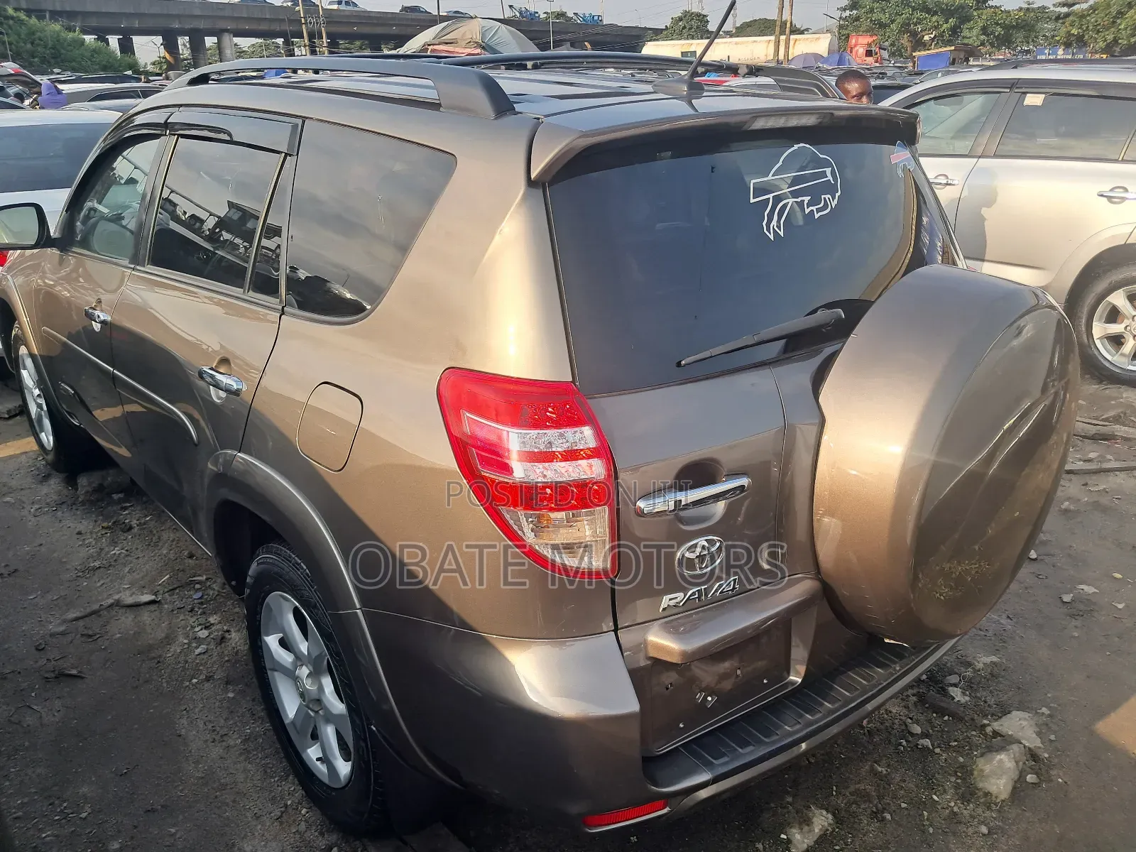 Toyota RAV4 3.5 Limited 2012 Gold